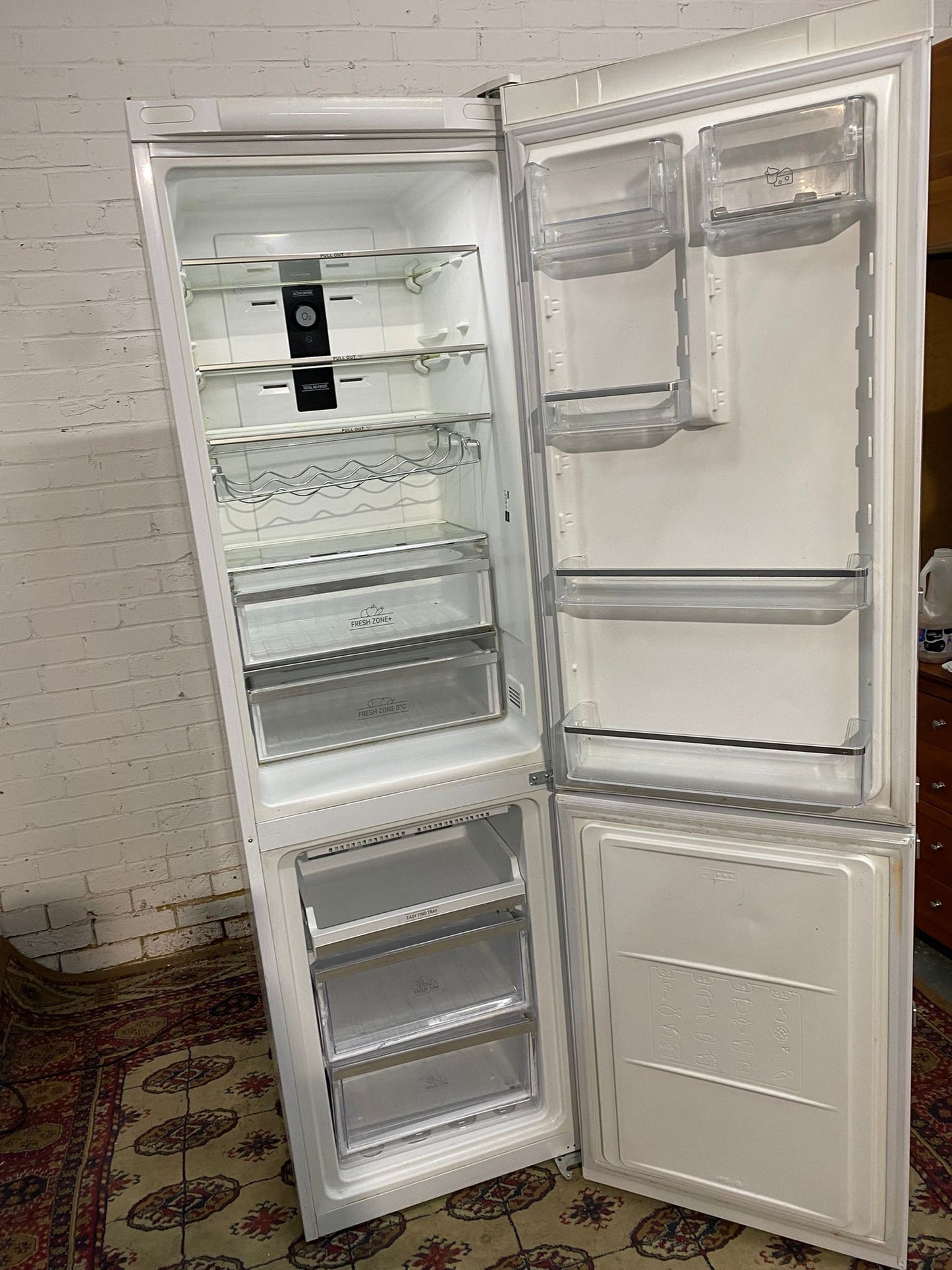 🚚Tall 2M Hotpoint White Frost Free 50/50 Fridge Freezer For Sale