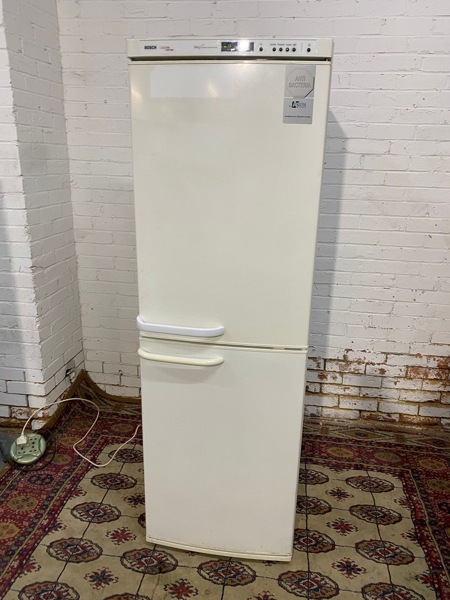 🚚Bosch 185CM Tall Fridge Freezer For Sale