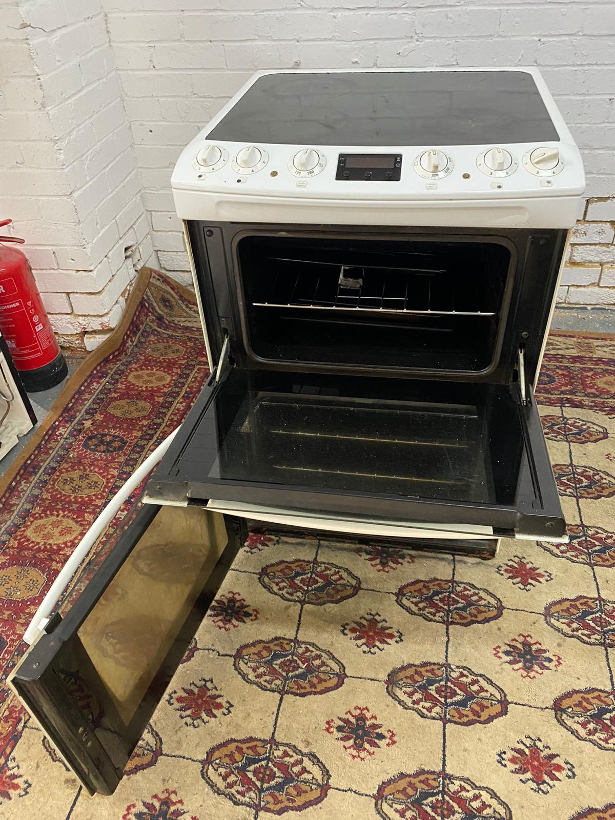 🚚Zanussi 60CM Electric Ceramic Cooker With Oven/Grill For Sale