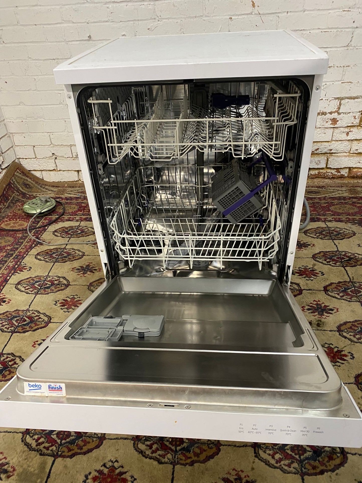 🚚Beautiful Beko 60CM DishWasher For Sale