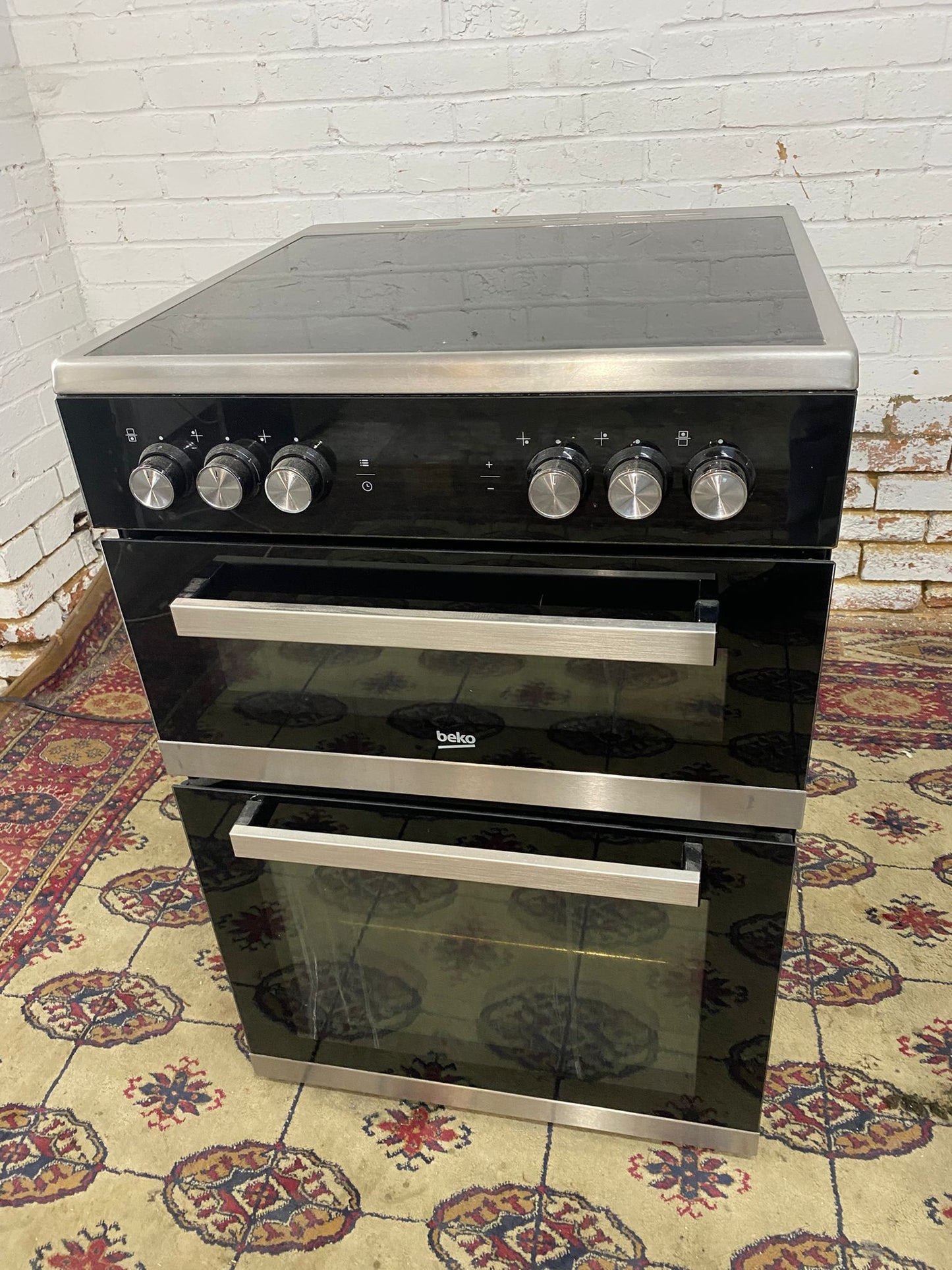 🚚Beautiful Beko Black 60CM Electric Ceramic Cooker With Oven/Grill For Sale