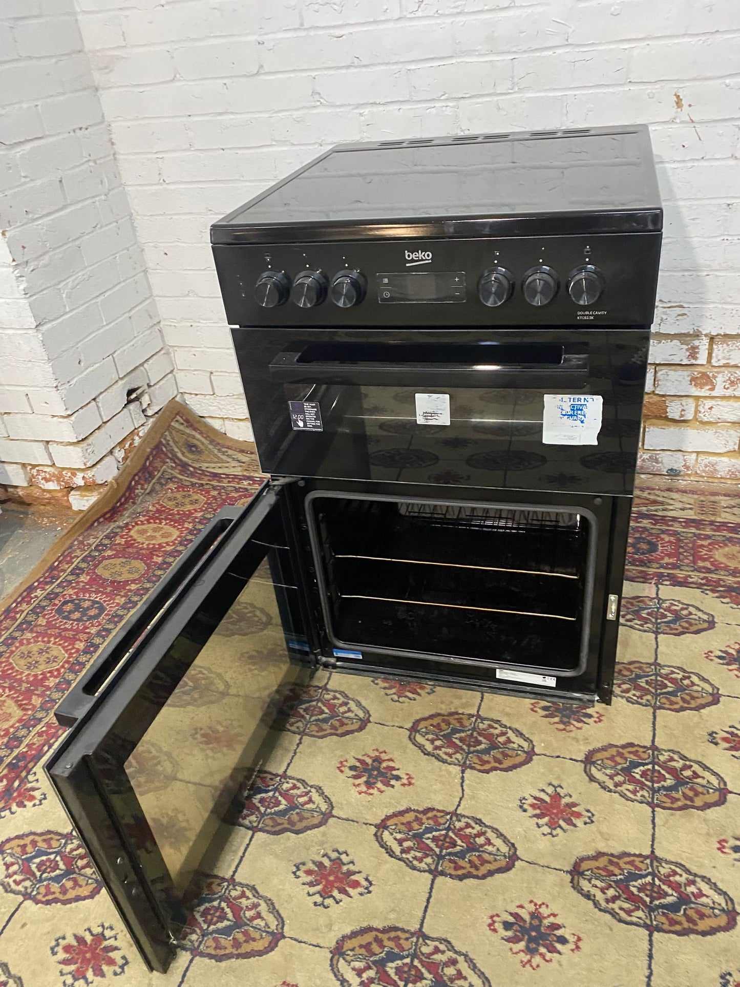 🚐🚐Beautiful Beko Black 60CM Ceramic Electric Cooker With Oven/Grill For Sale