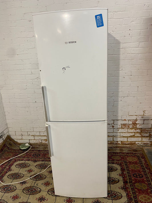 🚚Tall Bosch Fridge & Freezer For Sale