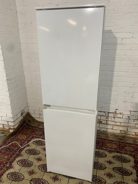 🚚FREE DELIVERY Beautiful Tall Fridge Freezer For Sale