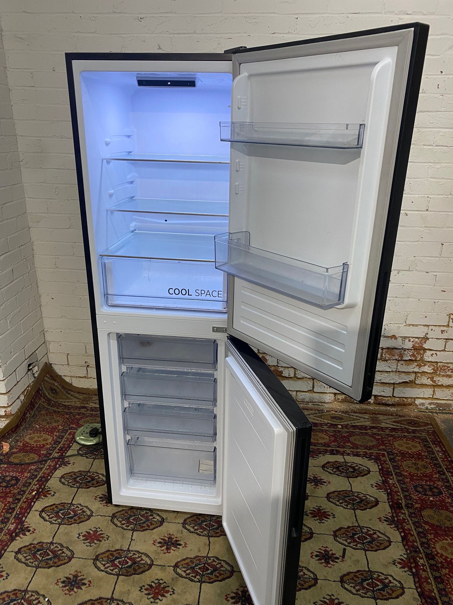 🚚Tall Hoover Blackish 50/50 Fridge Freezer For Sale