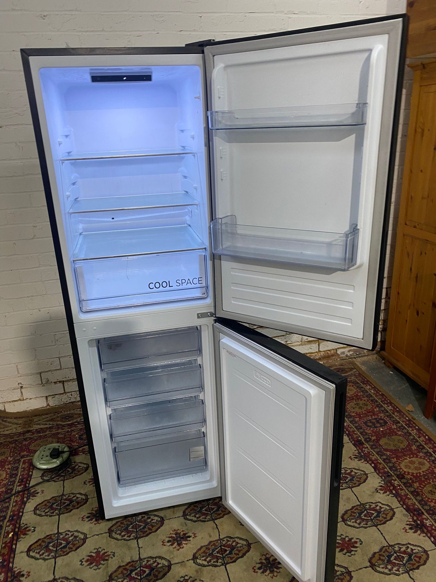 🚚Tall Hoover Blackish 50/50 Fridge Freezer For Sale