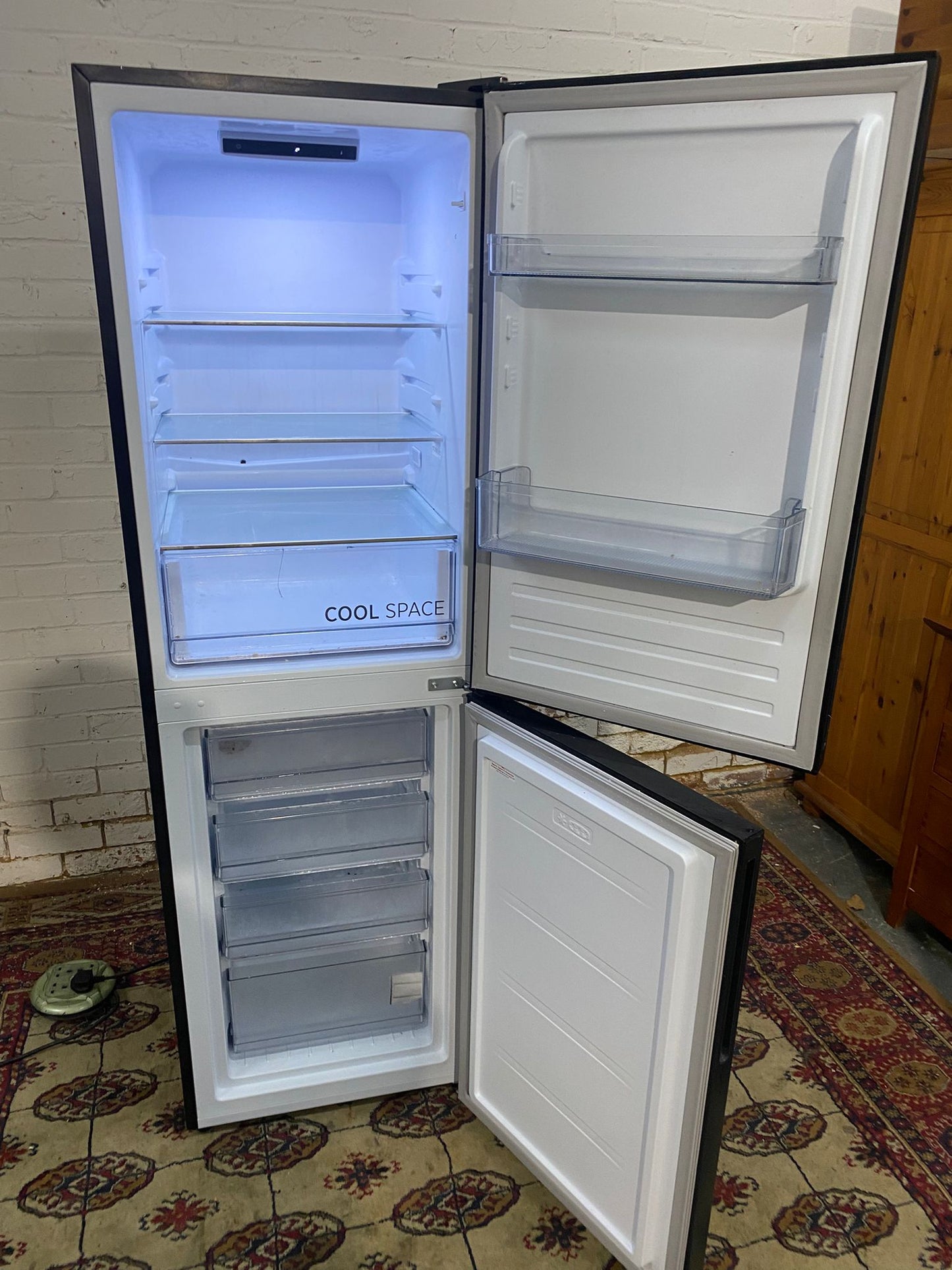 🚚Tall Hoover Blackish 50/50 Fridge Freezer For Sale