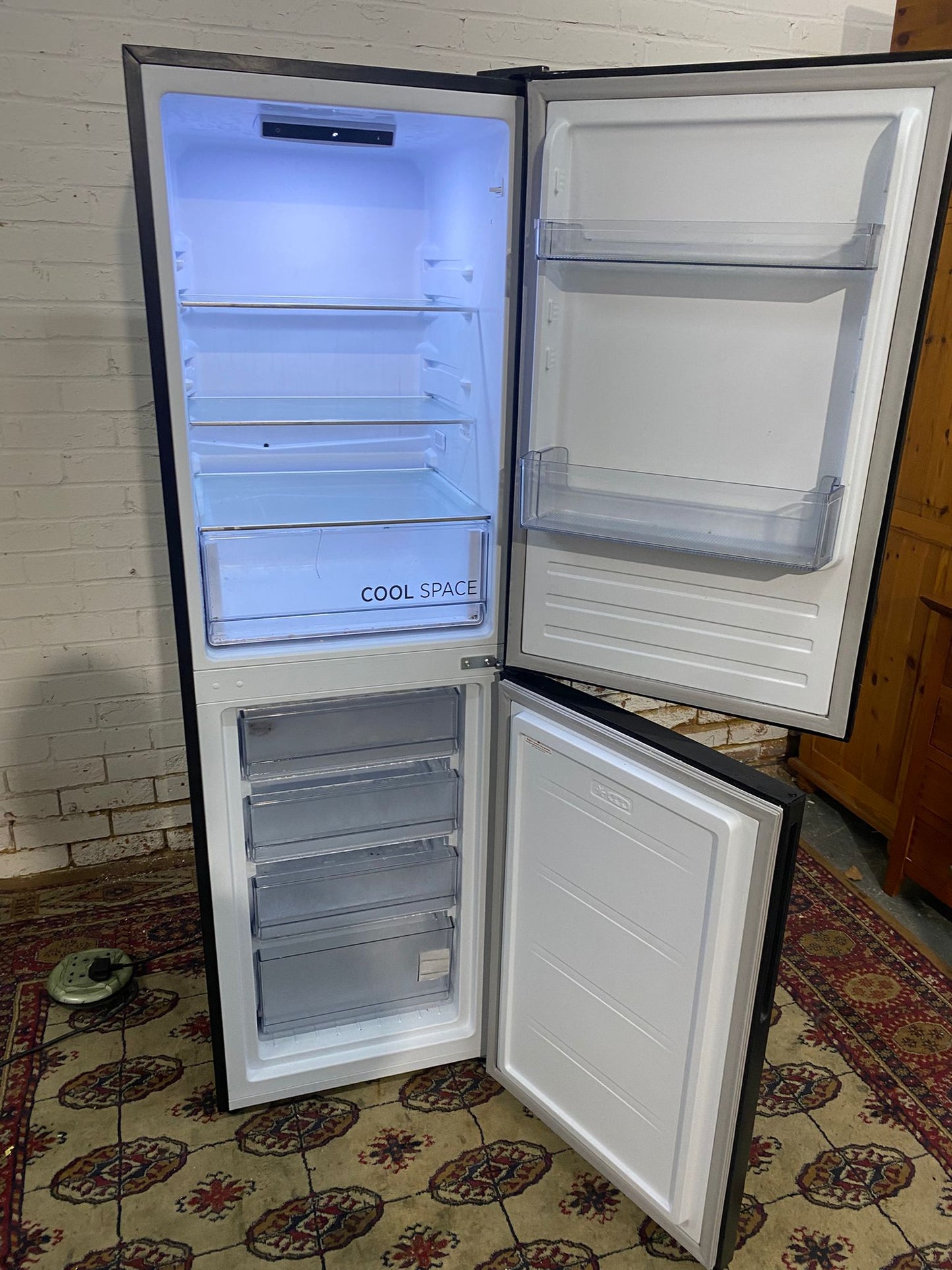 🚚Tall Hoover Blackish 50/50 Fridge Freezer For Sale
