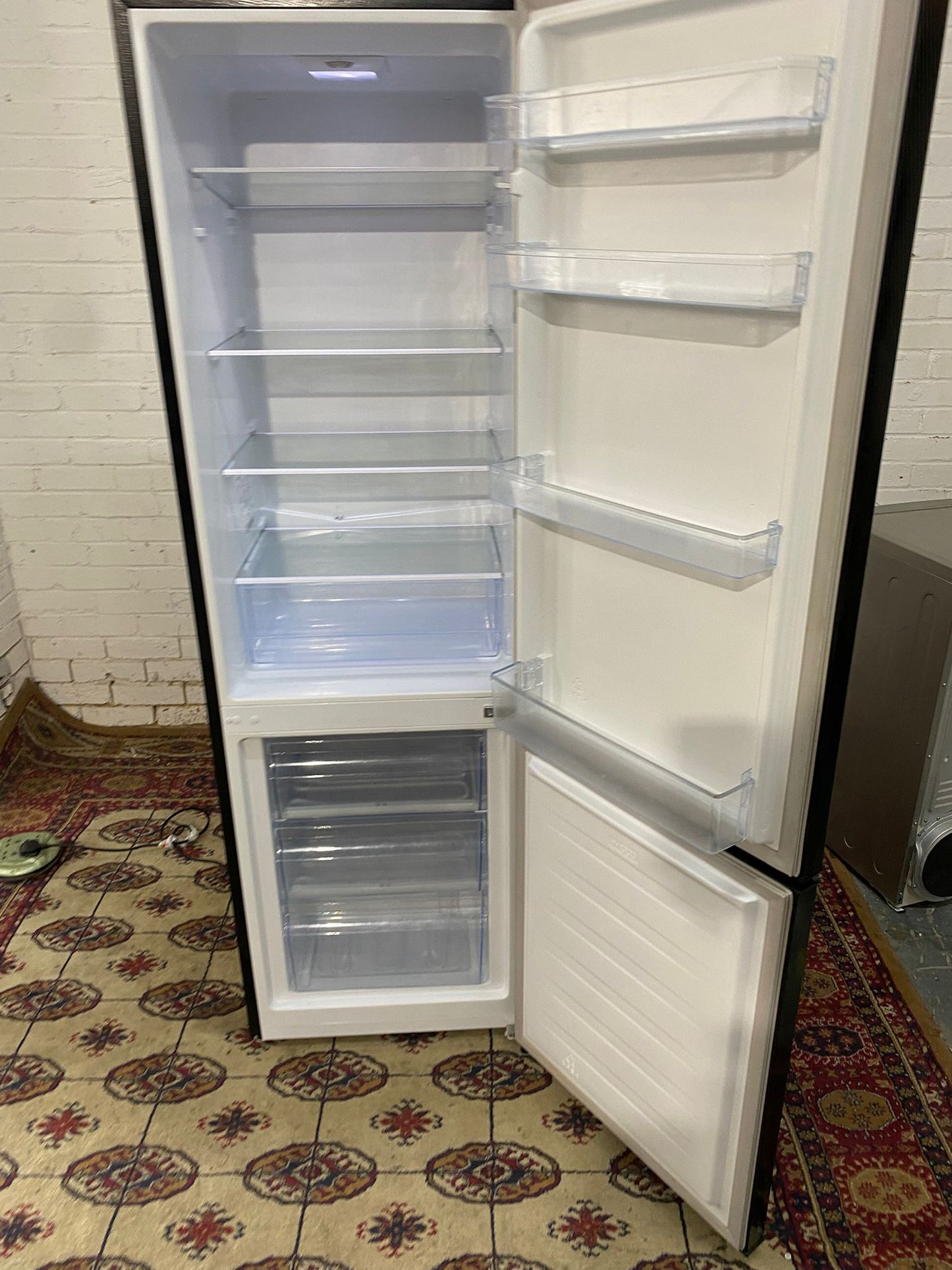 🚚FREE DELIVERY Beautiful Tall Black FridgeMaster Fridge Freezer For Sale