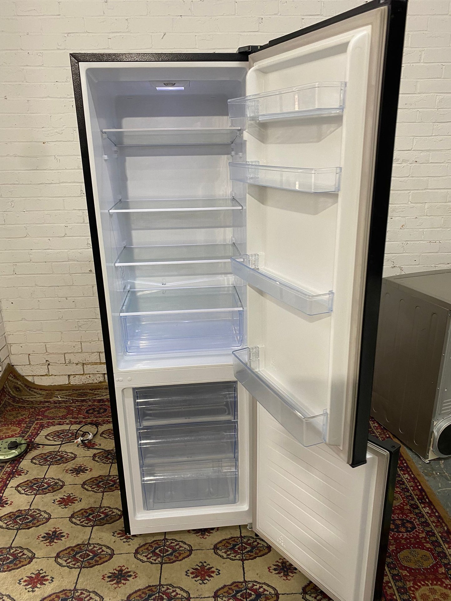 🚚FREE DELIVERY Beautiful Tall Black FridgeMaster Fridge Freezer For Sale