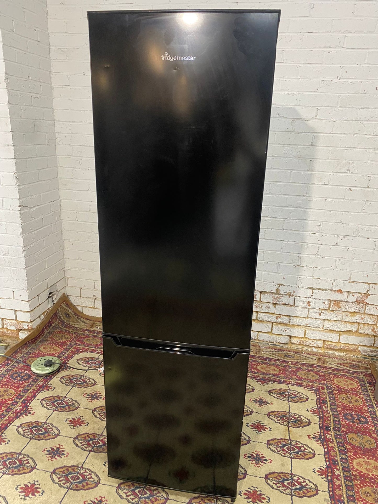 🚚FREE DELIVERY Beautiful Tall Black FridgeMaster Fridge Freezer For Sale