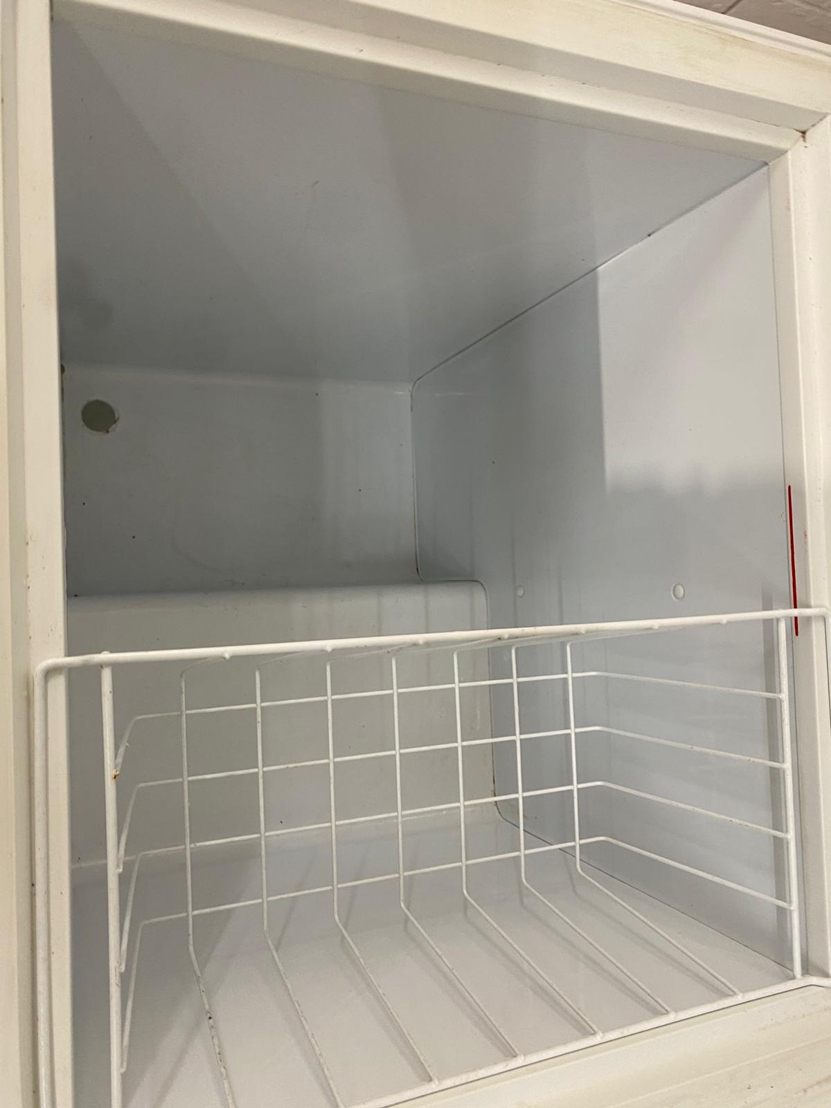 🚚Beautiful Medium Chest Freezer Frost Free Technology For Sale