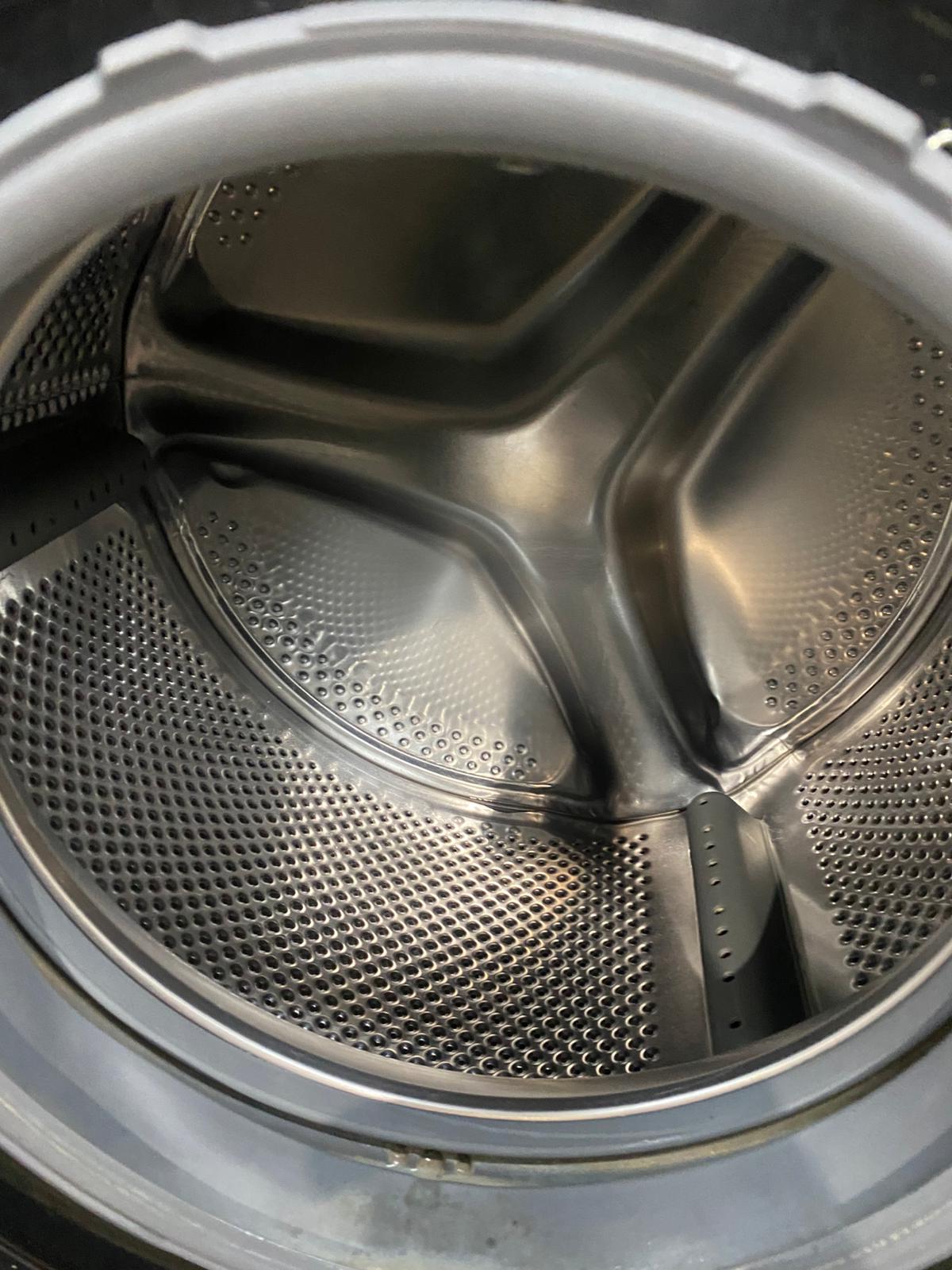 Beautiful Beko Black 7KG Washing Machine