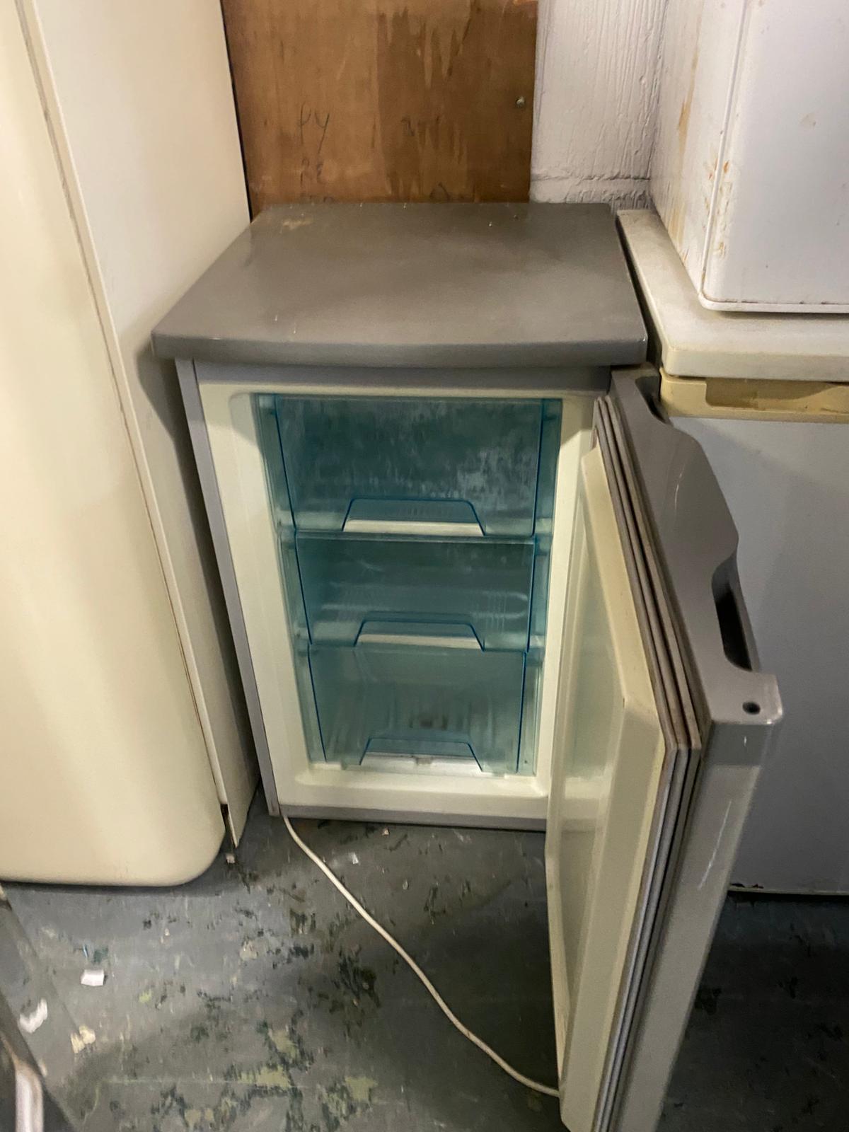 🚐Logik UnderCounter Freezer For Sale