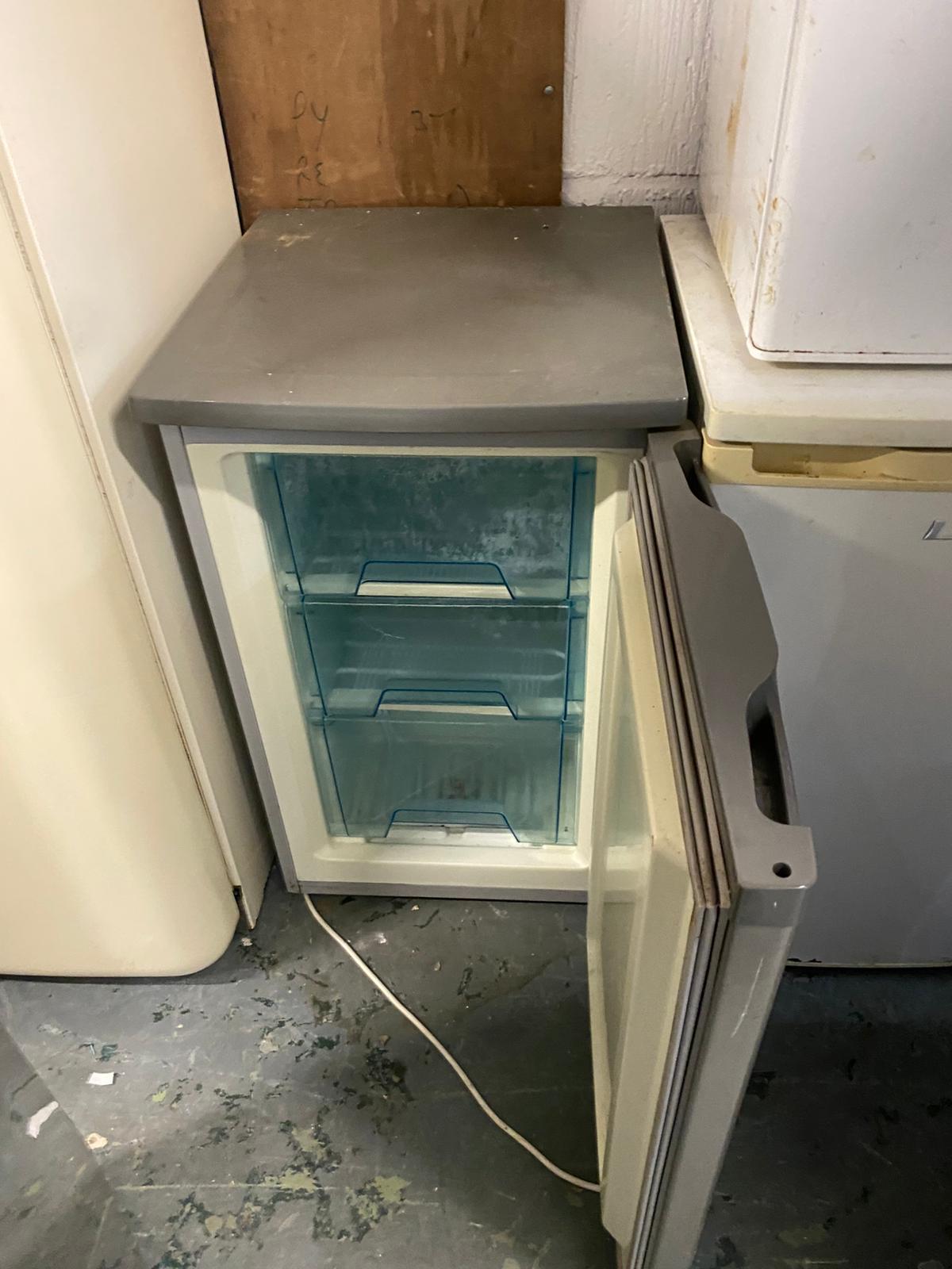 🚐Logik UnderCounter Freezer For Sale