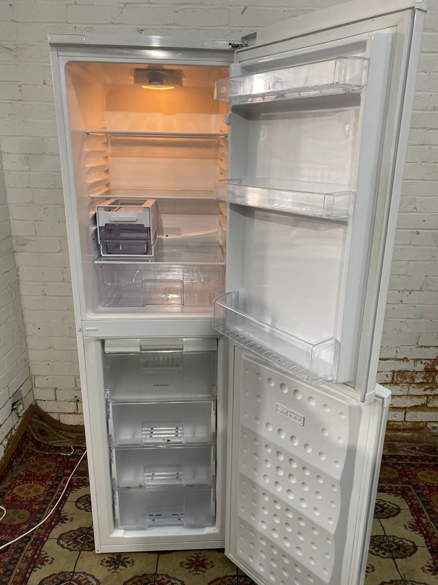 🚐🚐Beautiful Beko Tall Fridge Freezer For Sale