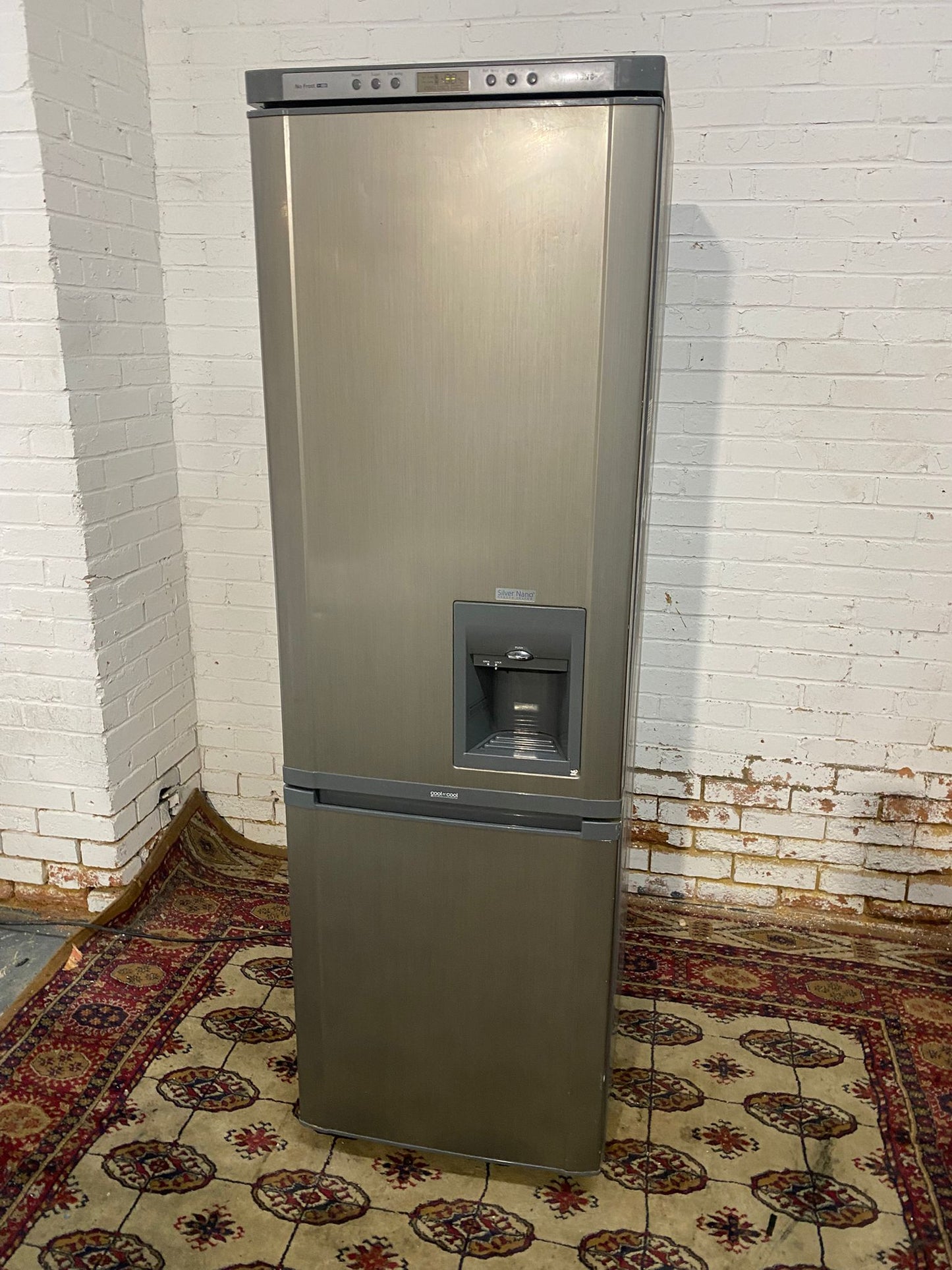 Beautiful Samsung 190 CM Tall Fridge Freezer With Water Dispenser For Sale