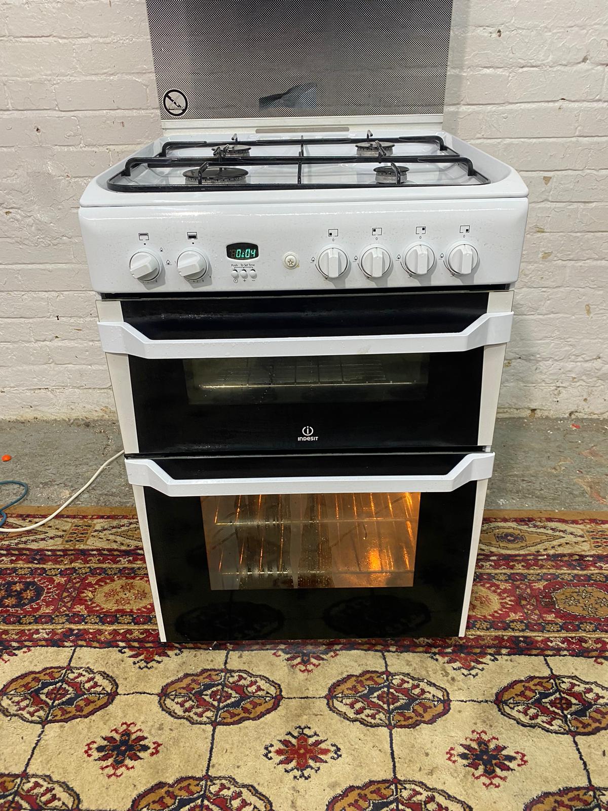 FREE DELIVERY White Indesit 60 Cm Gas Cooker With Dual Oven/ Grill For Sale