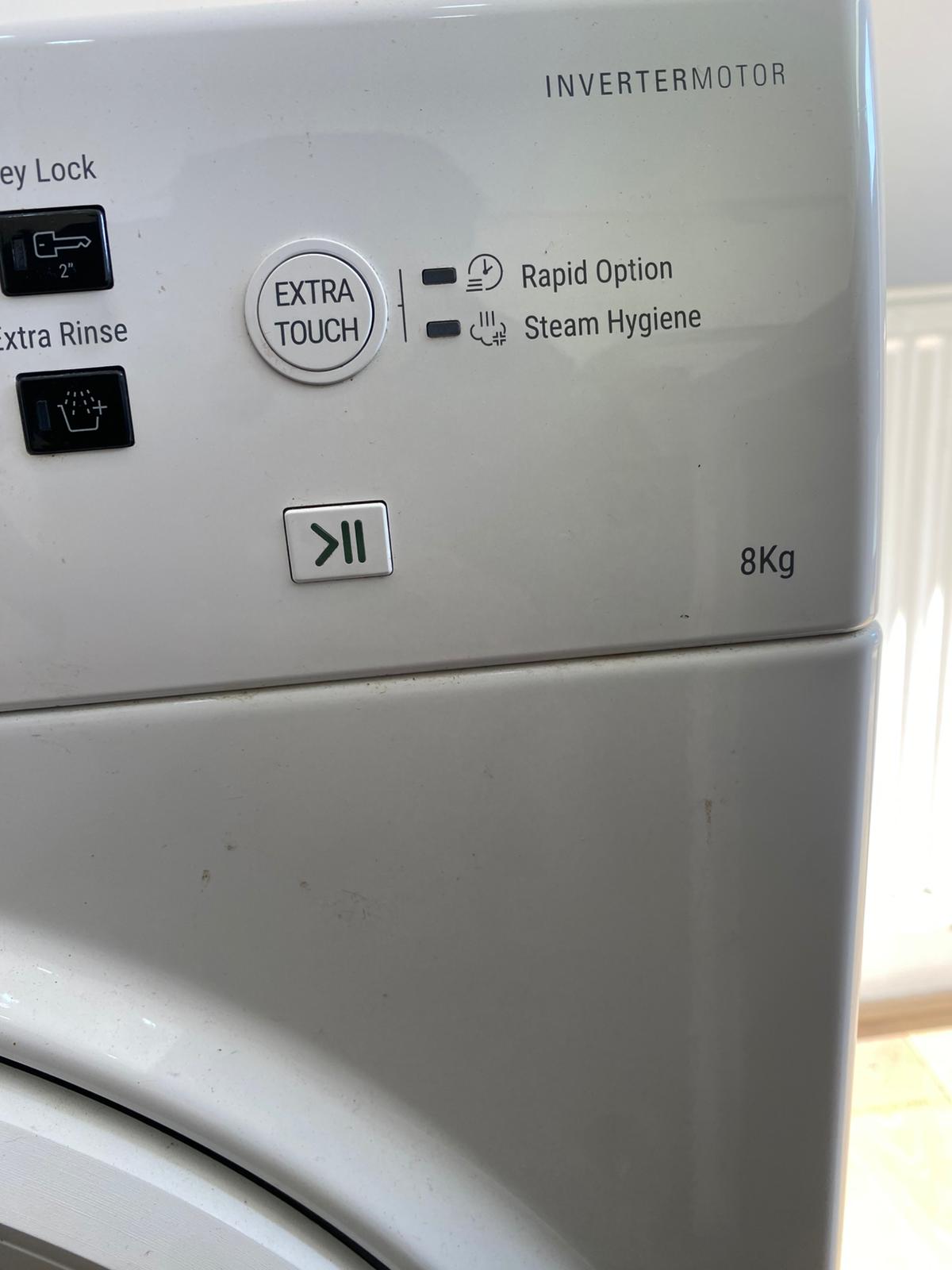 🚚Beautiful HotPoint 8KG Washing Machine For Sale