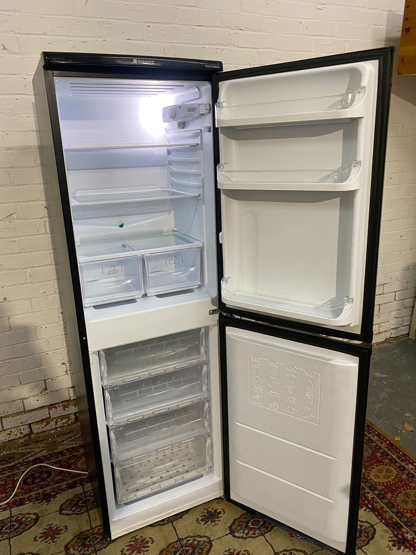🚚Hotpoint Black First Edition Frost Free Fridge Freezer 50/50 For Sale