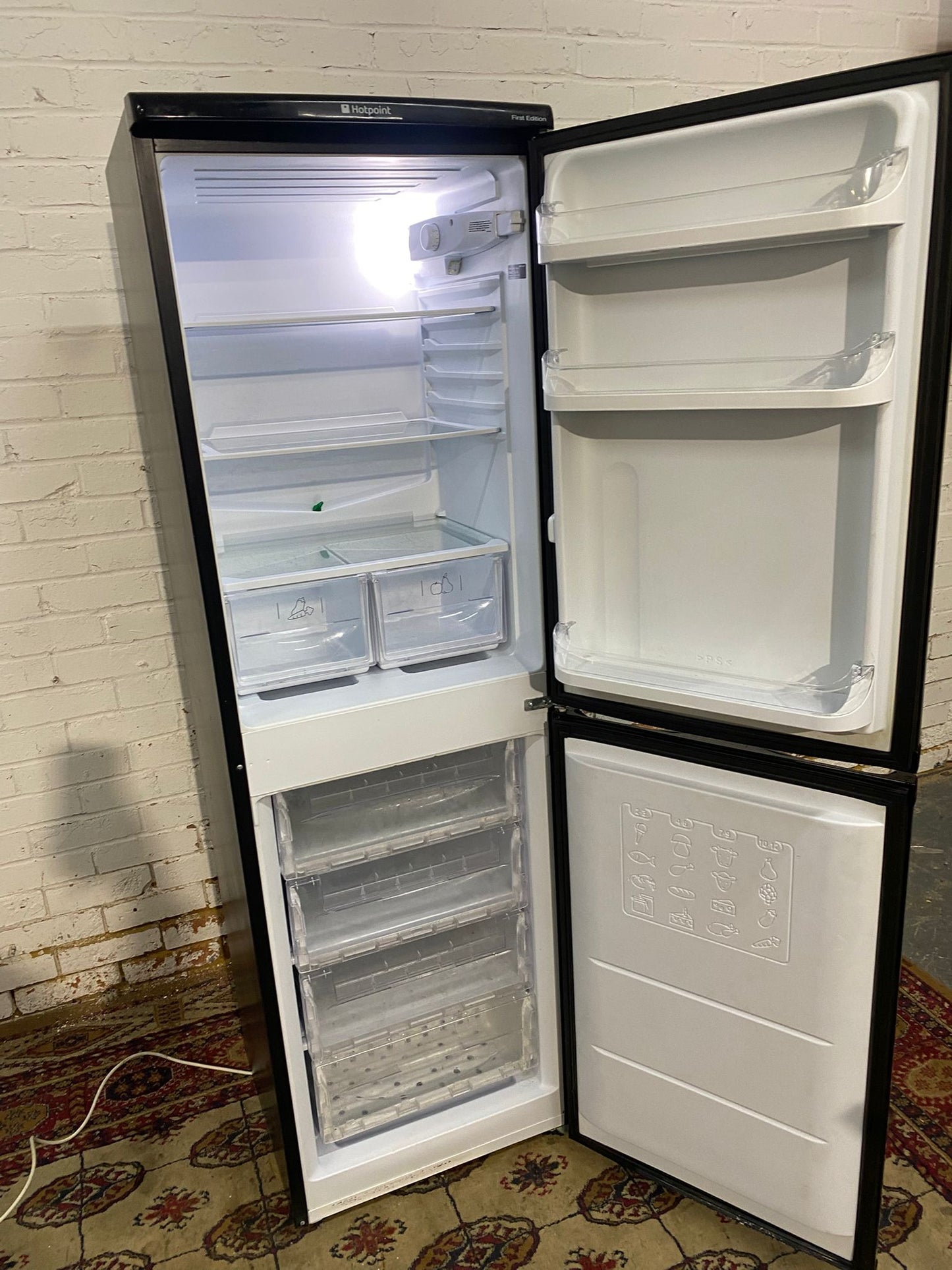 🚚Hotpoint Black First Edition Frost Free Fridge Freezer 50/50 For Sale