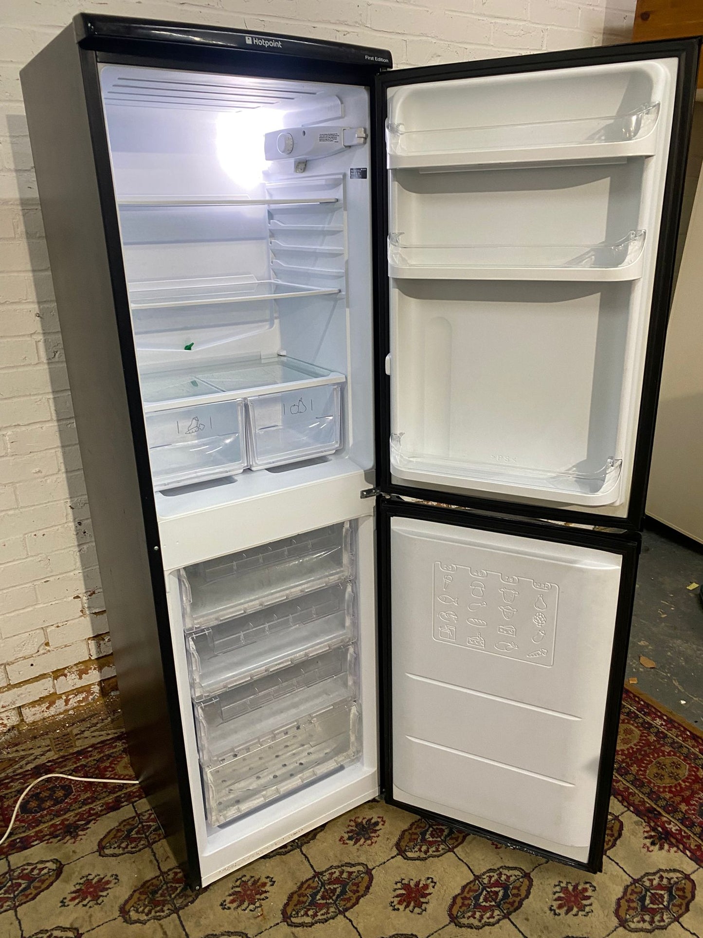 🚚Hotpoint Black First Edition Frost Free Fridge Freezer 50/50 For Sale