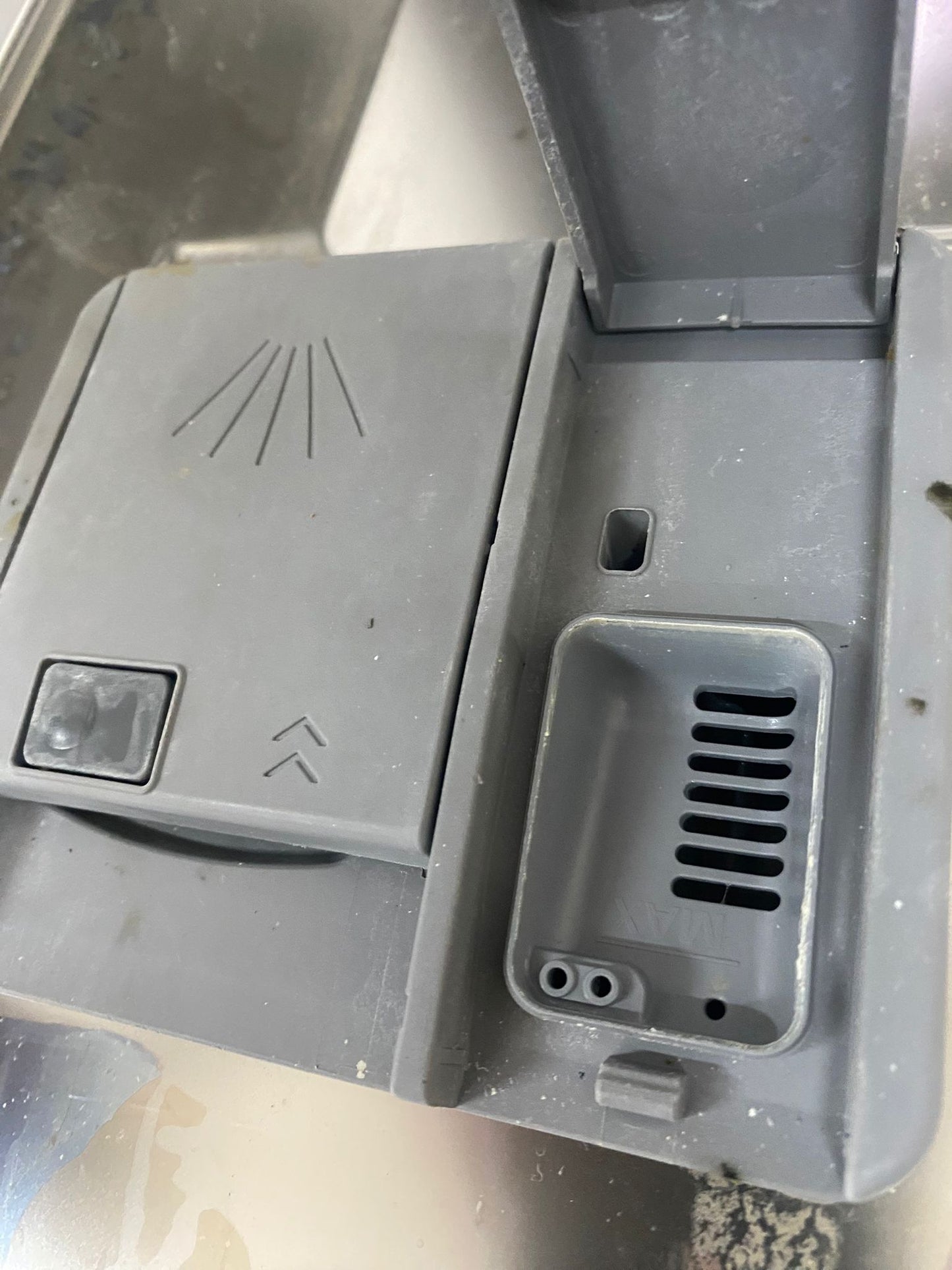 🚚FREE DELIVERY Beautiful Black Bush Dish Washer For Sale