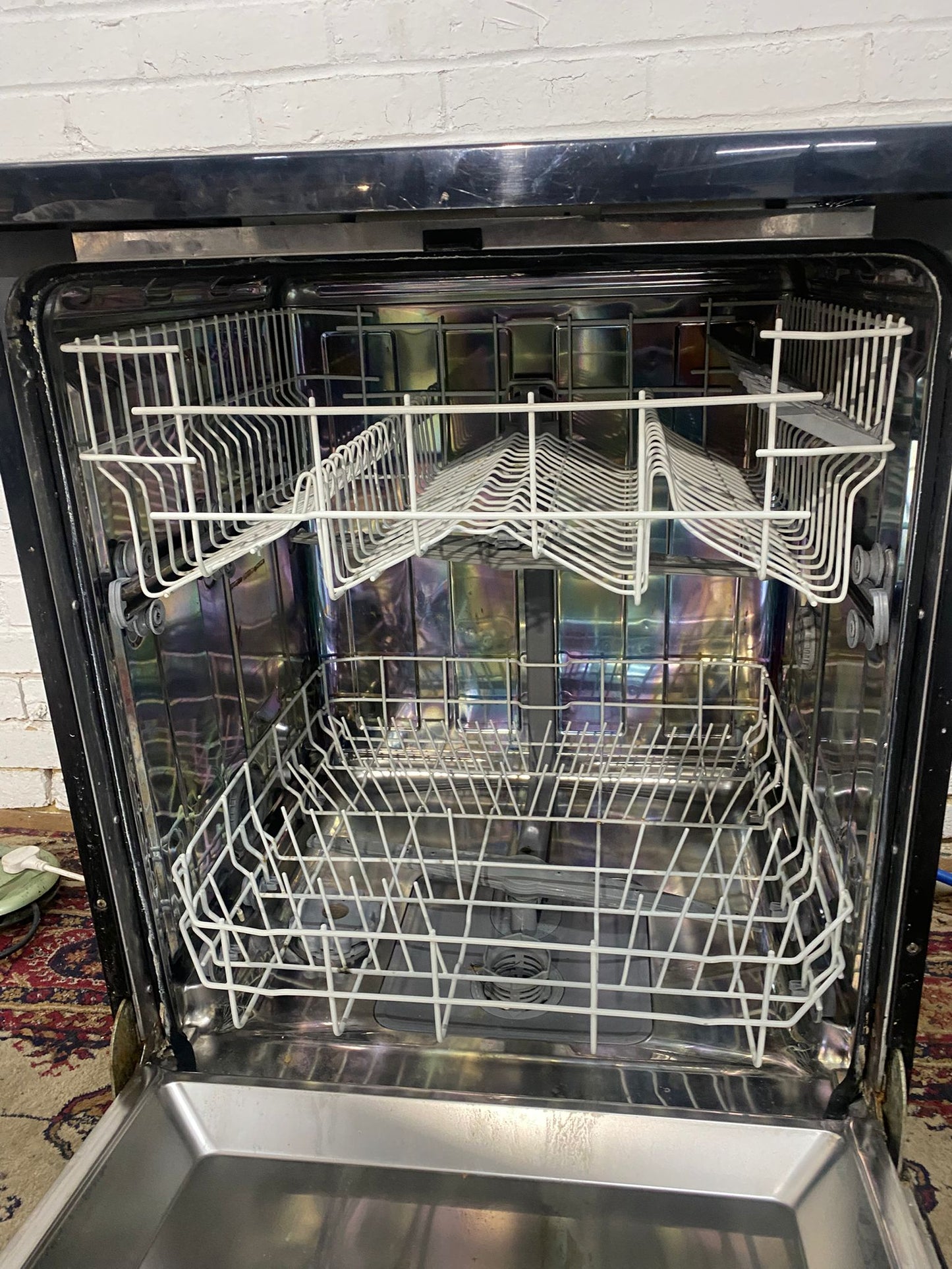 🚚FREE DELIVERY Beautiful Black Bush Dish Washer For Sale