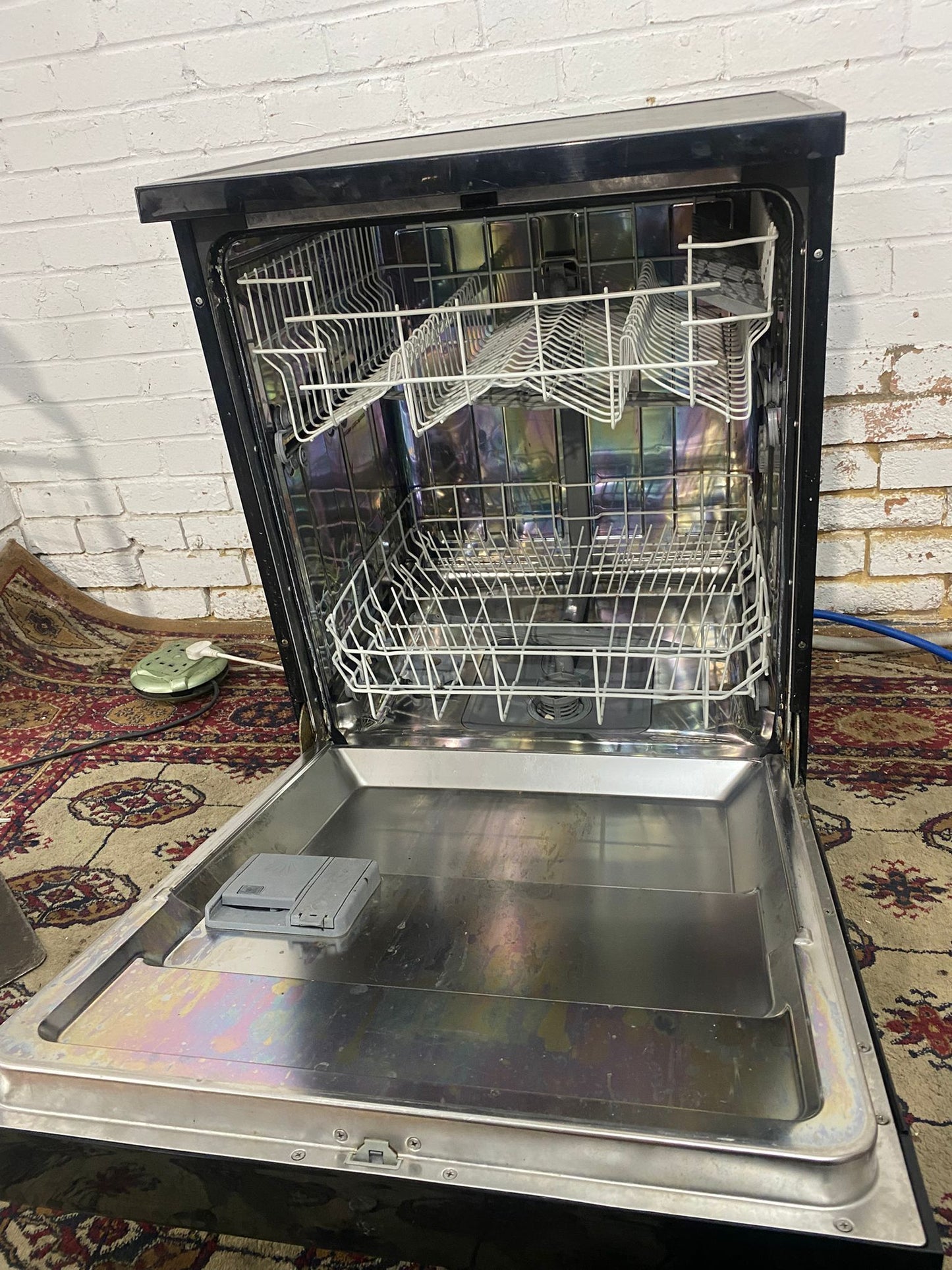 🚚FREE DELIVERY Beautiful Black Bush Dish Washer For Sale