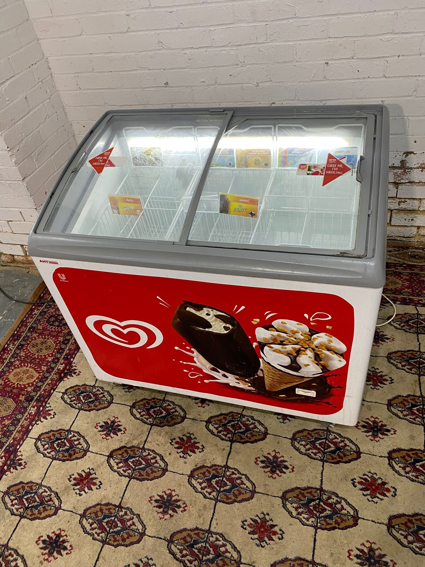 🚚Walls Commercial IceCream Display Freezer Frost Free For Sale