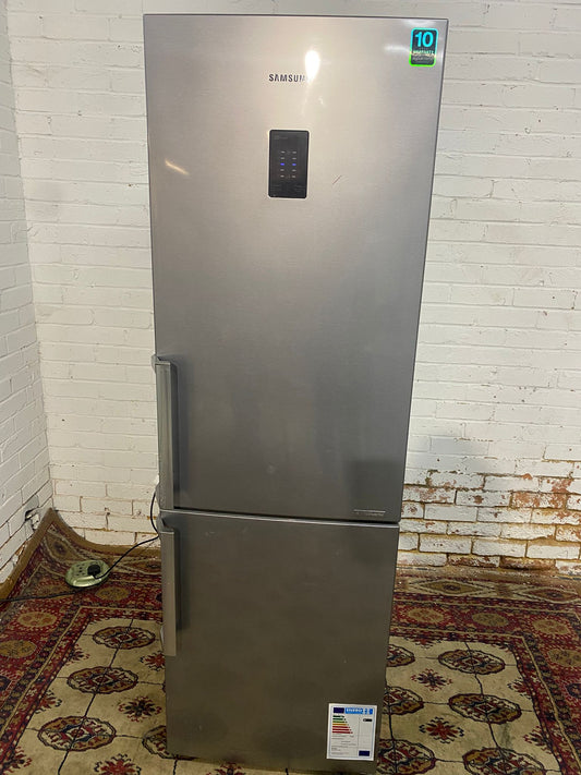Beautiful Samsung Fridge Freezer For Sale