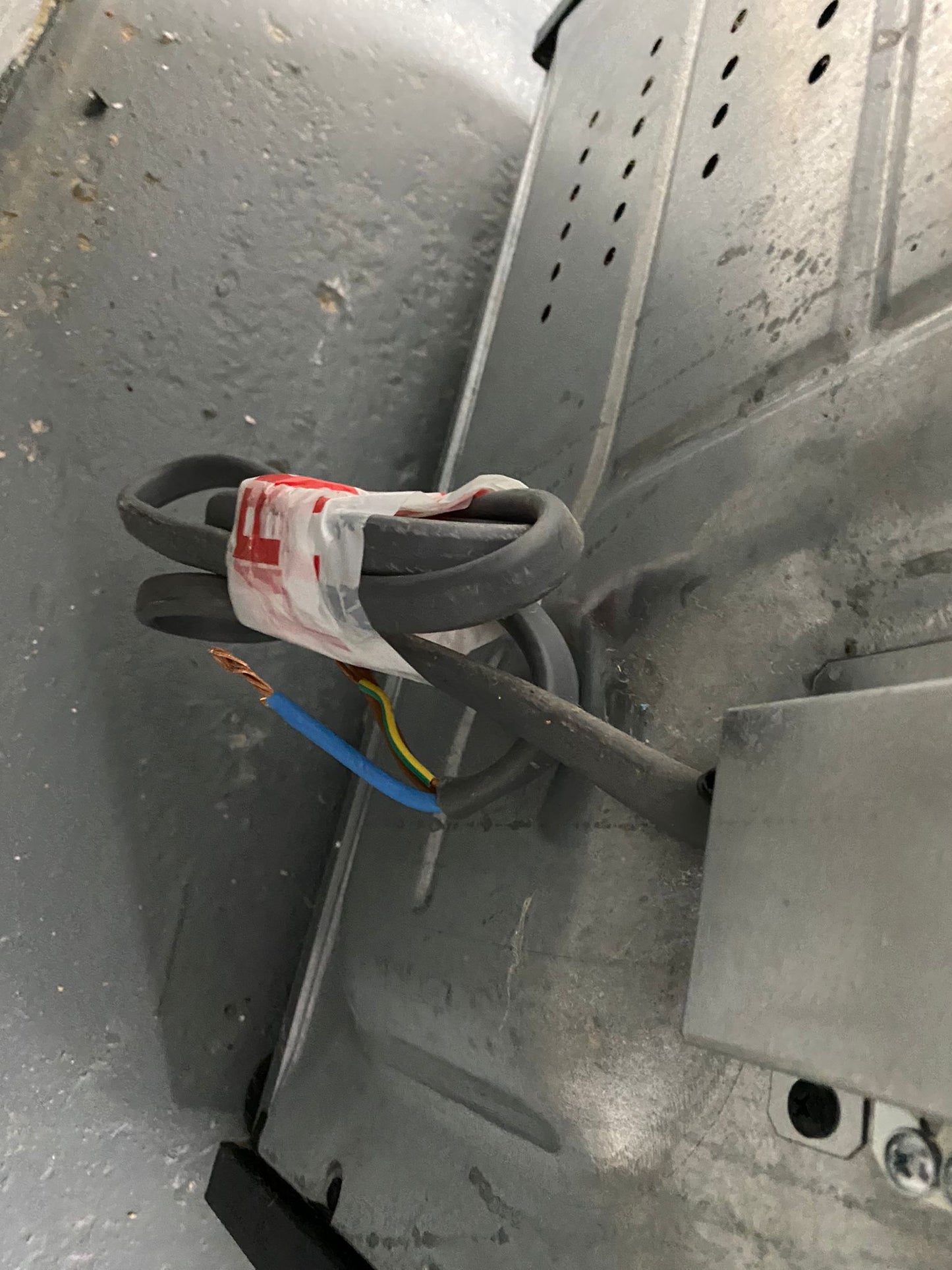 🚐🚐Beautiful Indesit Stainless Steel 60CM Ceramic Electric Cooker With Oven/Grill For Sale