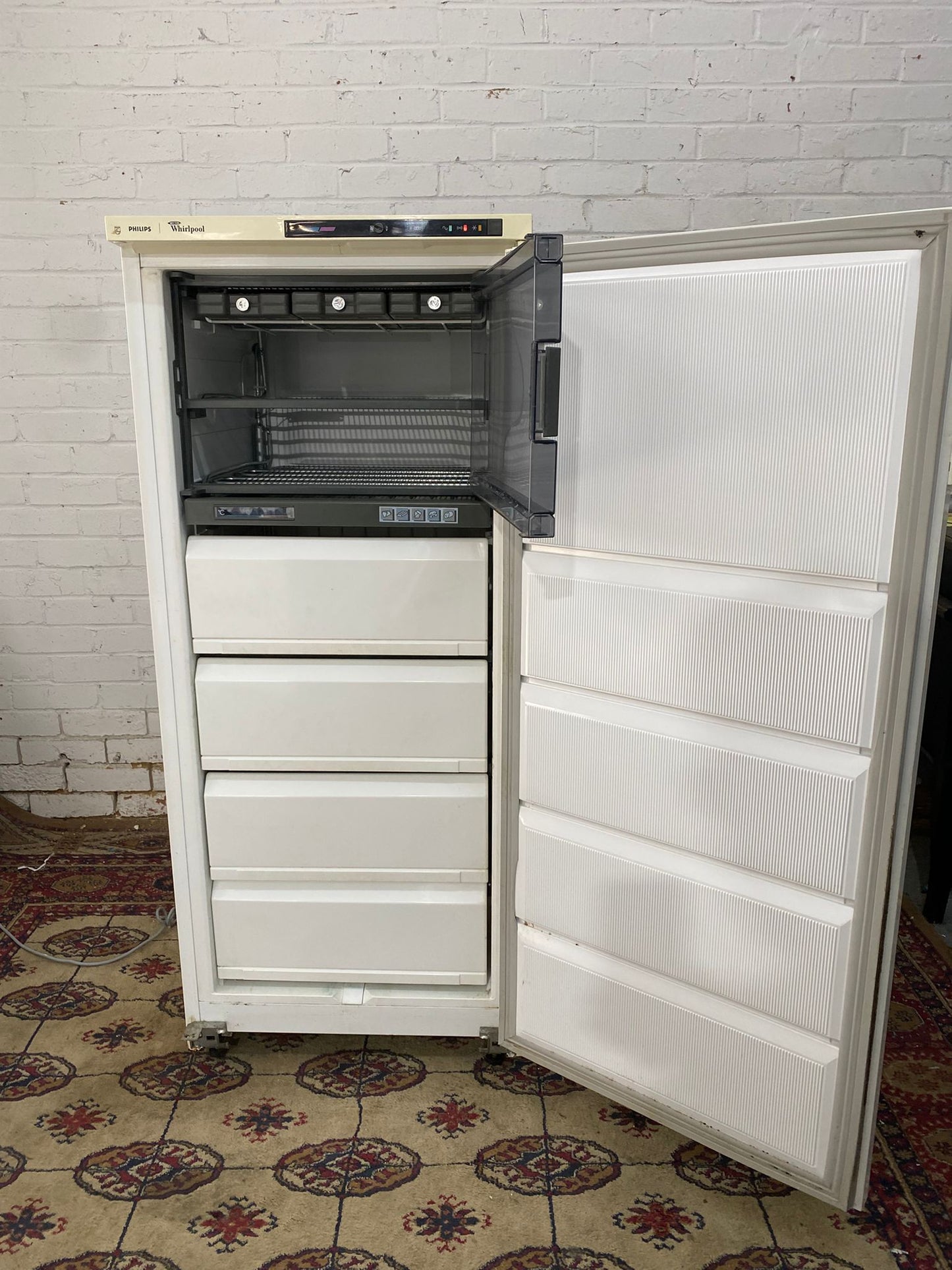 🚐🚐PHILIPS/WHIRLPOOL Standing Freezer For Sale