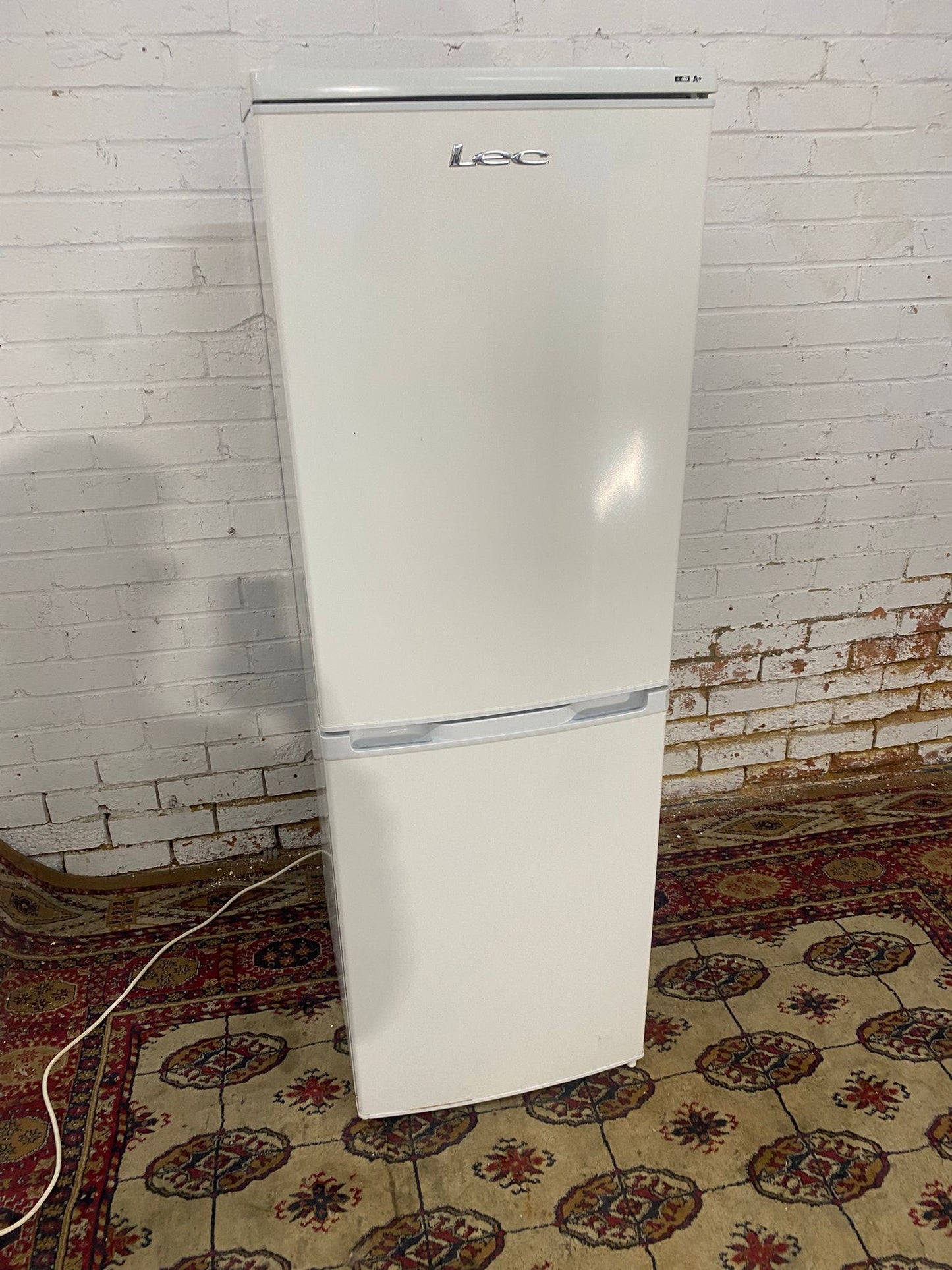 🚚Beautiful LEC Fridge Freezer For Sale