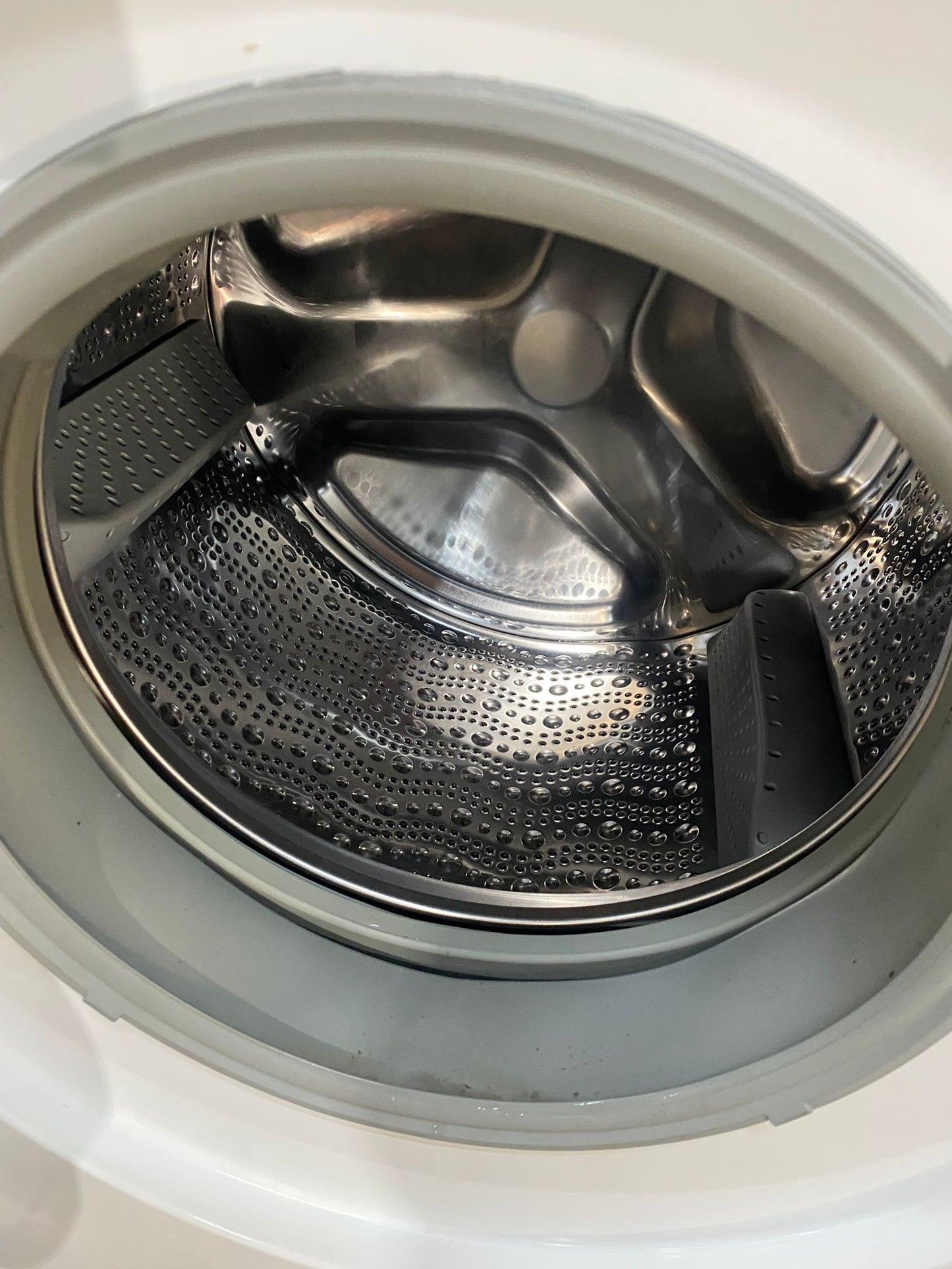 🚚Beautiful TopBrand Bosch 9KG Washing Machine For Sale