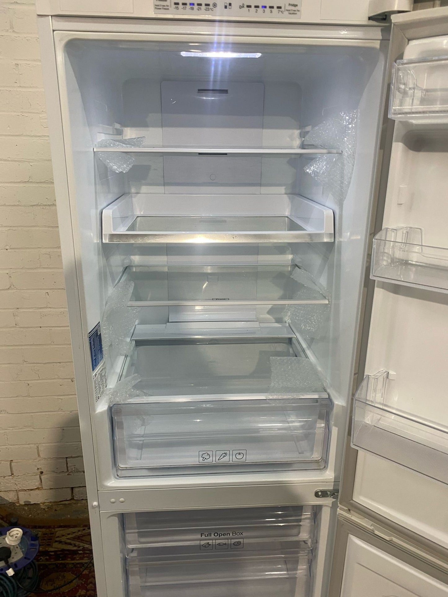 FREE DELIVERY Beautiful Tall White Digital Inverter Samsung Latest Model Fridge Freezer For Sale