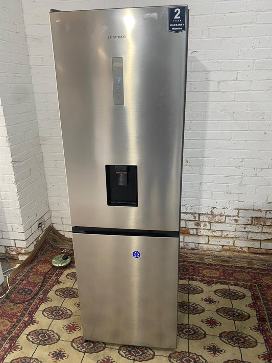 🚐🚐Beautiful Hisense Stainless Steel Fridge Freezer For Sale