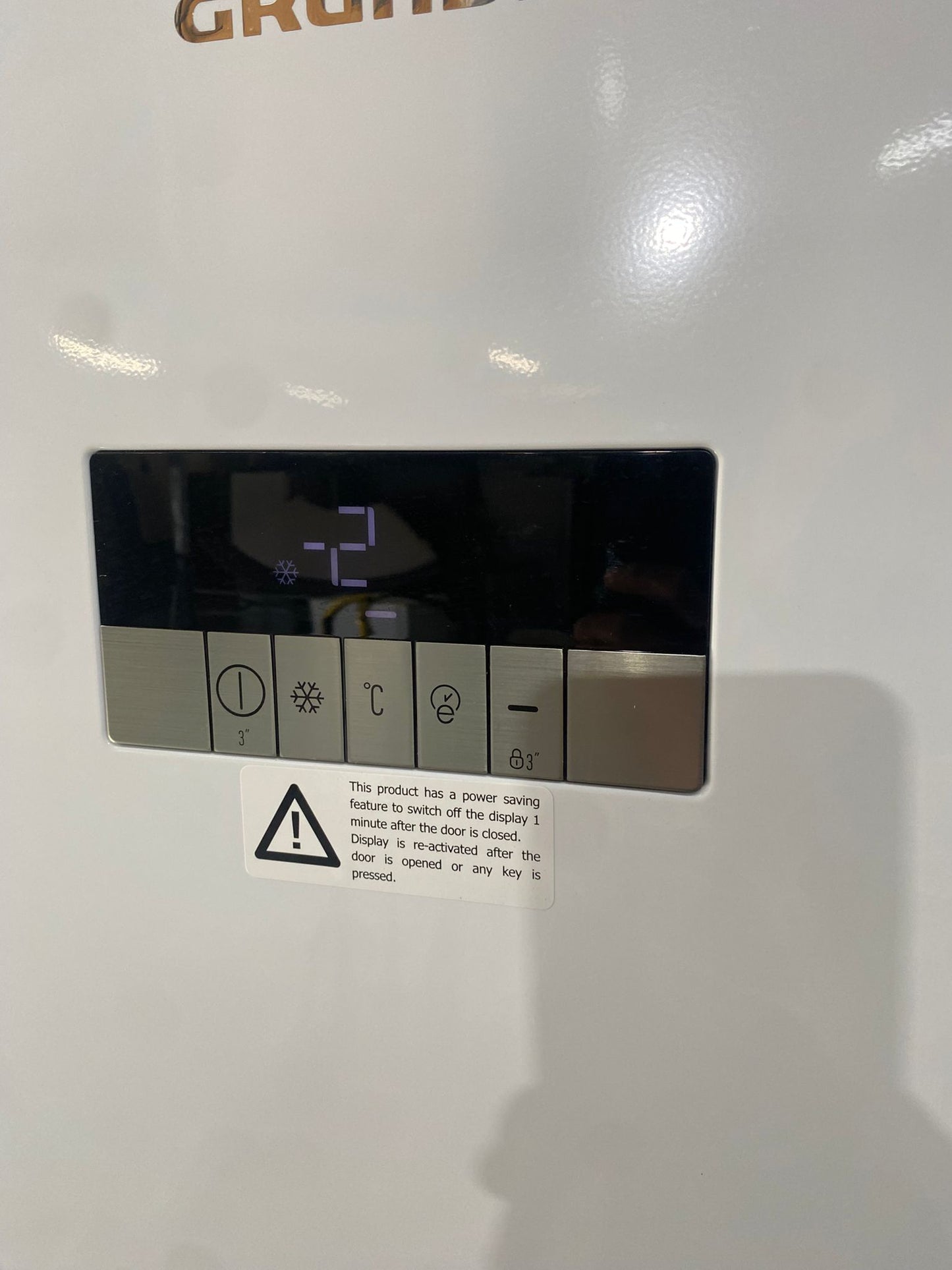 🚐🚐Beautiful GRUNDIG Standing Freezer For Sale