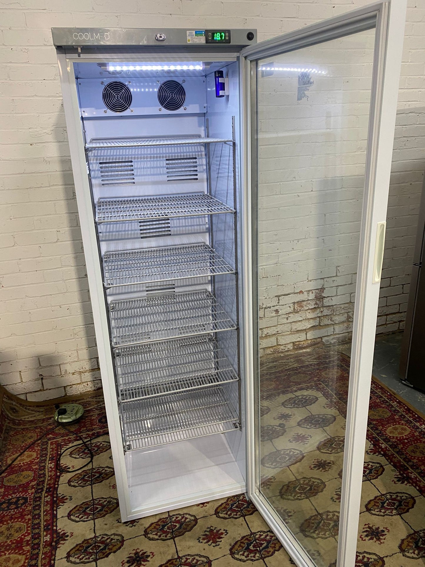 Beautiful Tall Commercial Glass Display Fridge For Sale