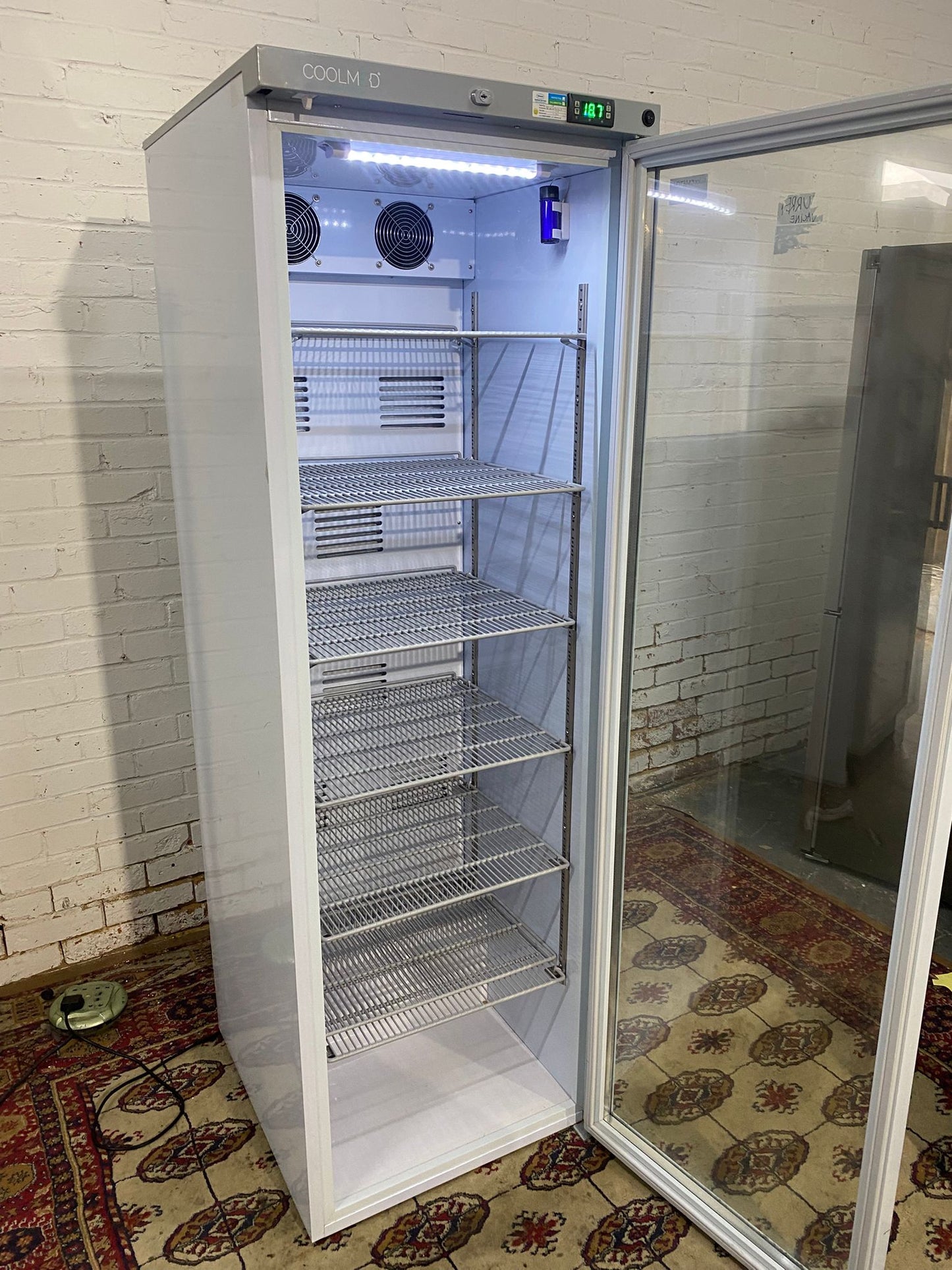 Beautiful Tall Commercial Glass Display Fridge For Sale