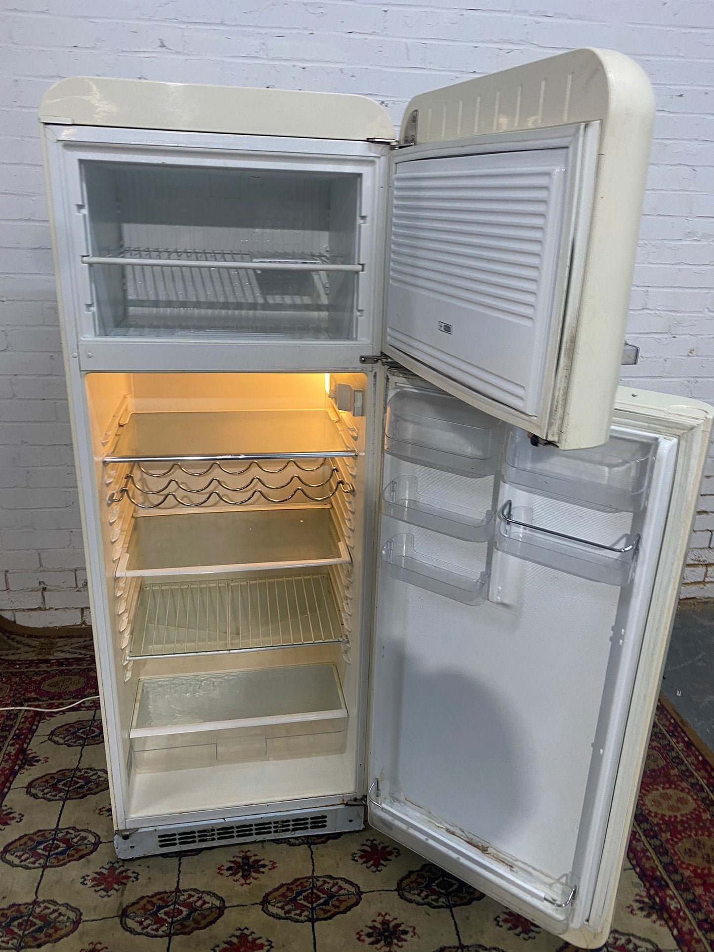 FREE DELIVERY Beautiful Top Brand SMEG Fridge & Freezer On Top Fridge Freezer For Sale