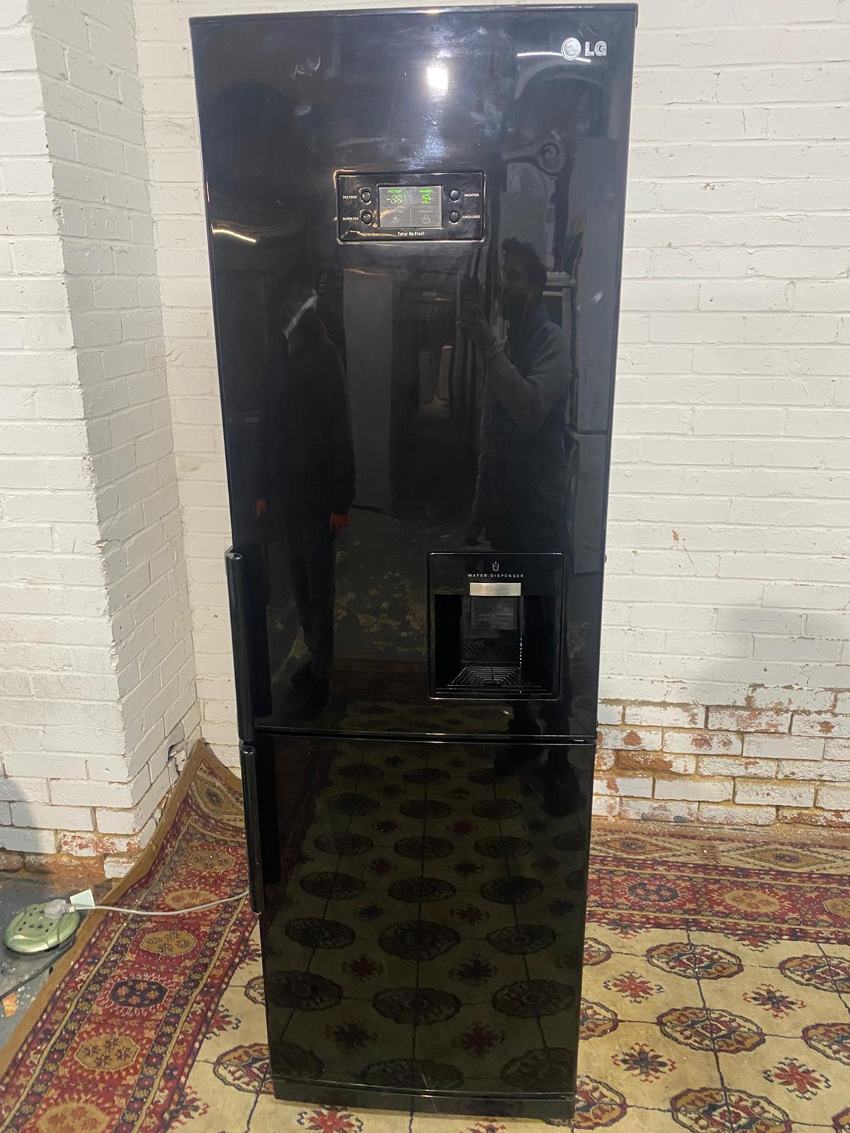 FREE DELIVERY Beautiful LG Black Tall Latest Model Fridge Freezer For Sale