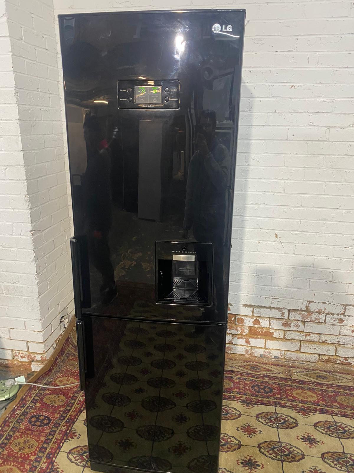 FREE DELIVERY Beautiful LG Black Tall Latest Model Fridge Freezer For Sale