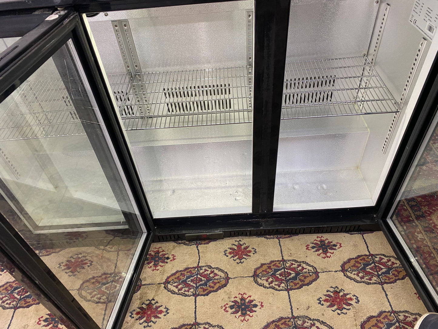 ✅🚐🚐Beautiful Polar 3Doors Commercial Drink Bar Fridge For Sale