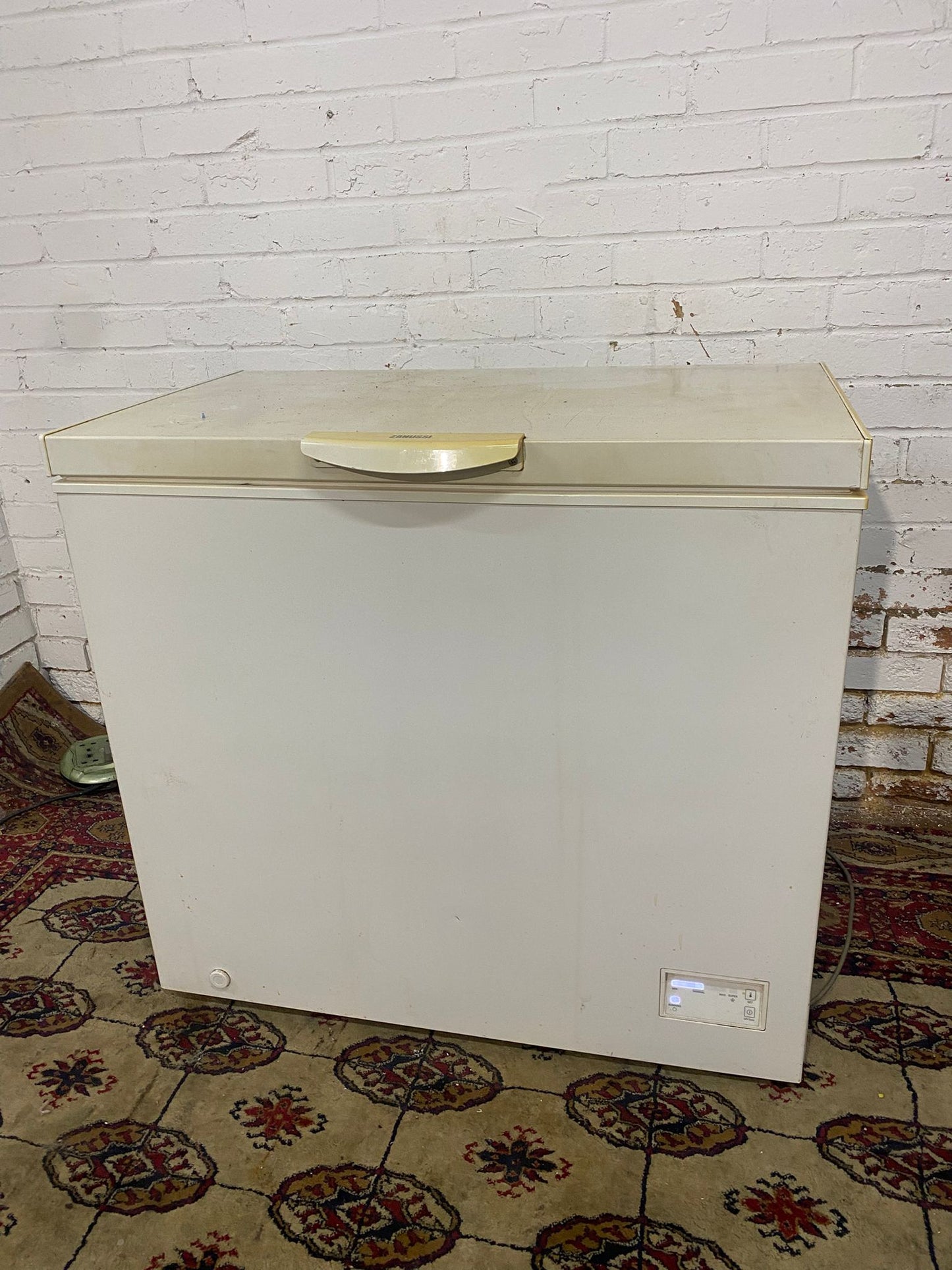 🚚Zanussi Chest Freezer 200L Frost Free Technology For Sale