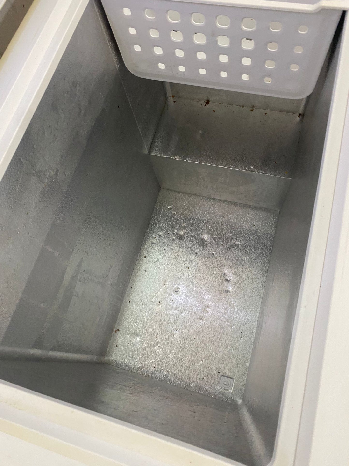 🚚Zanussi Chest Freezer 200L Frost Free Technology For Sale