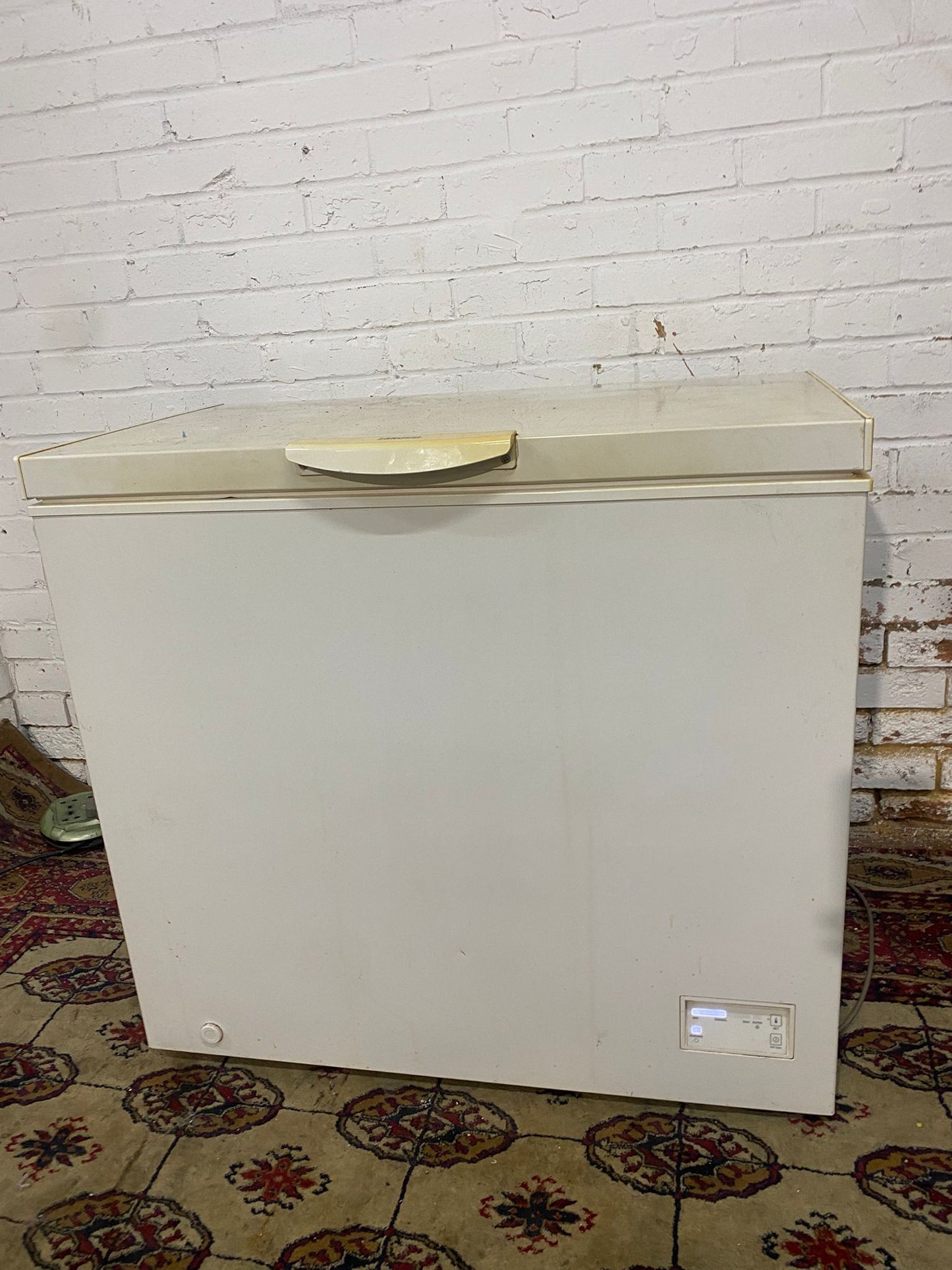 🚚Zanussi Chest Freezer 200L Frost Free Technology For Sale