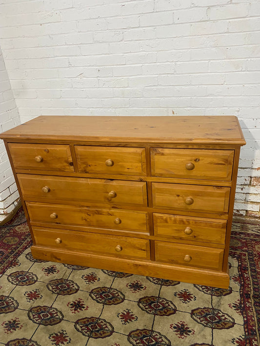 🚚Beautiful 9 Drawers Pine Dresser For Sale