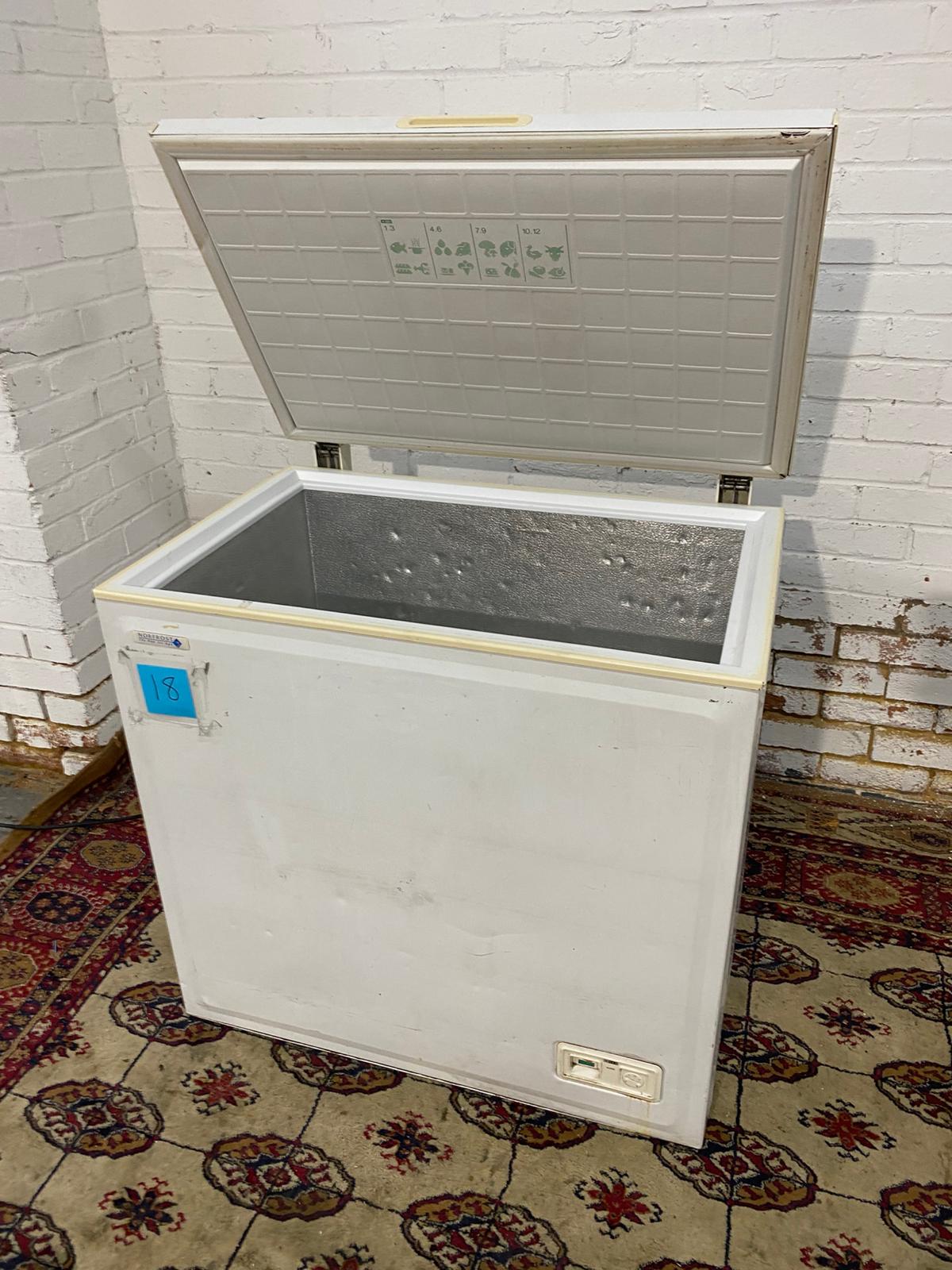 🚚 Chest Freezer 200L Frost Free Technology For Sale
