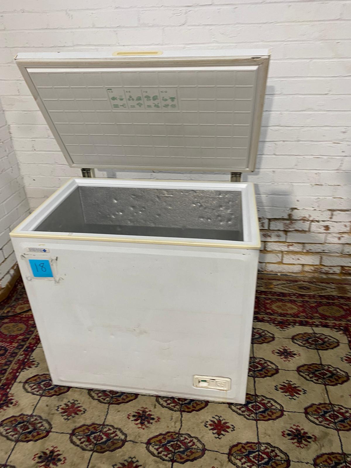 🚚 Chest Freezer 200L Frost Free Technology For Sale